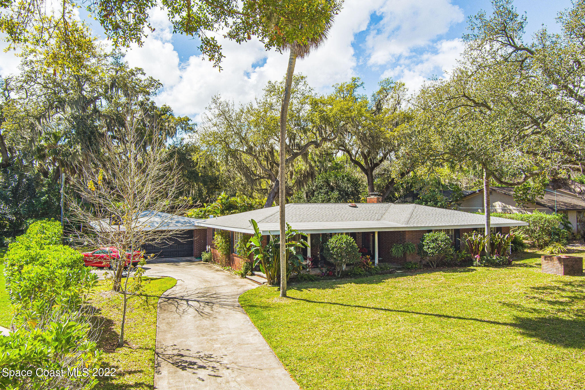 109 S Twin Lakes Road