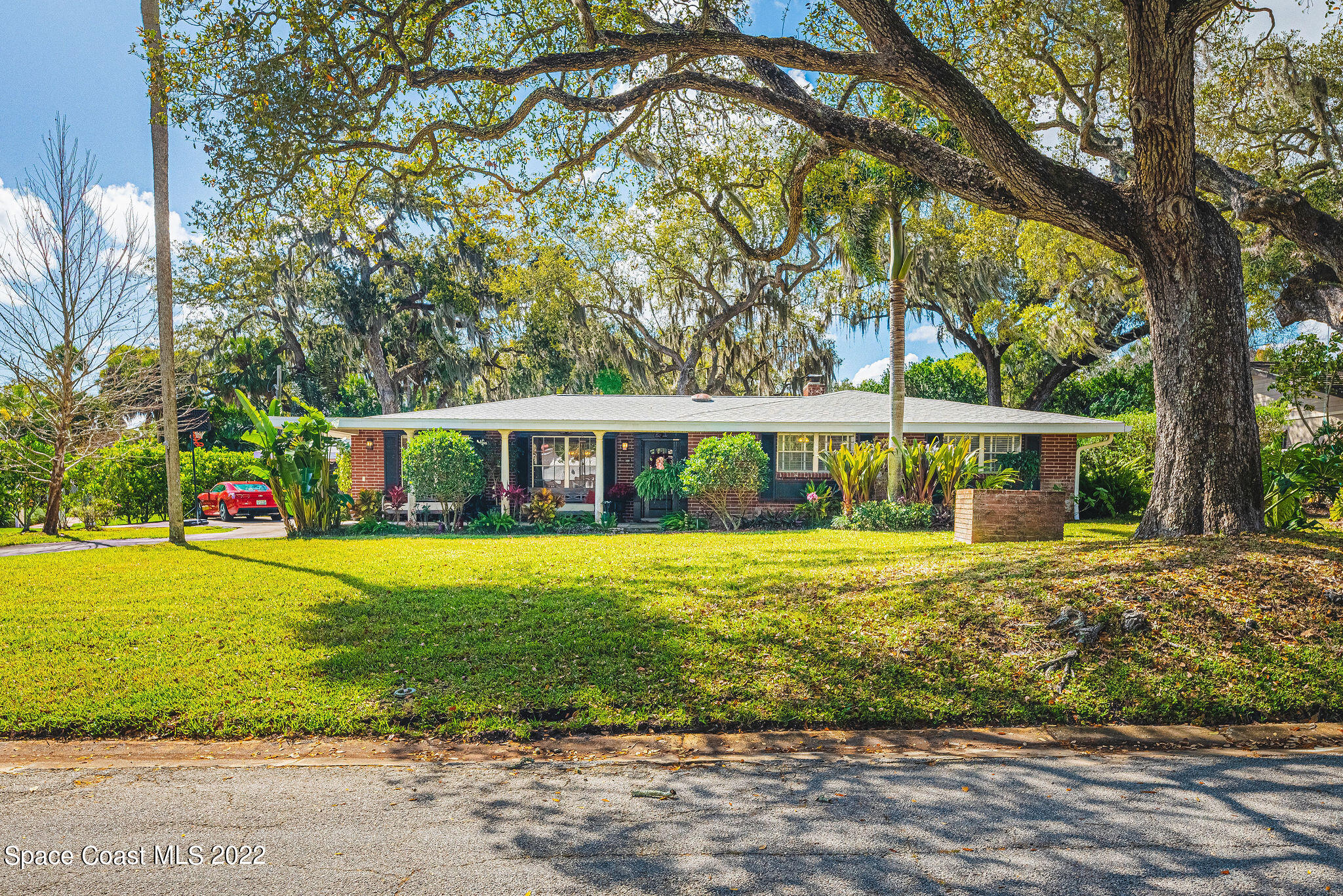 109 S Twin Lakes Road