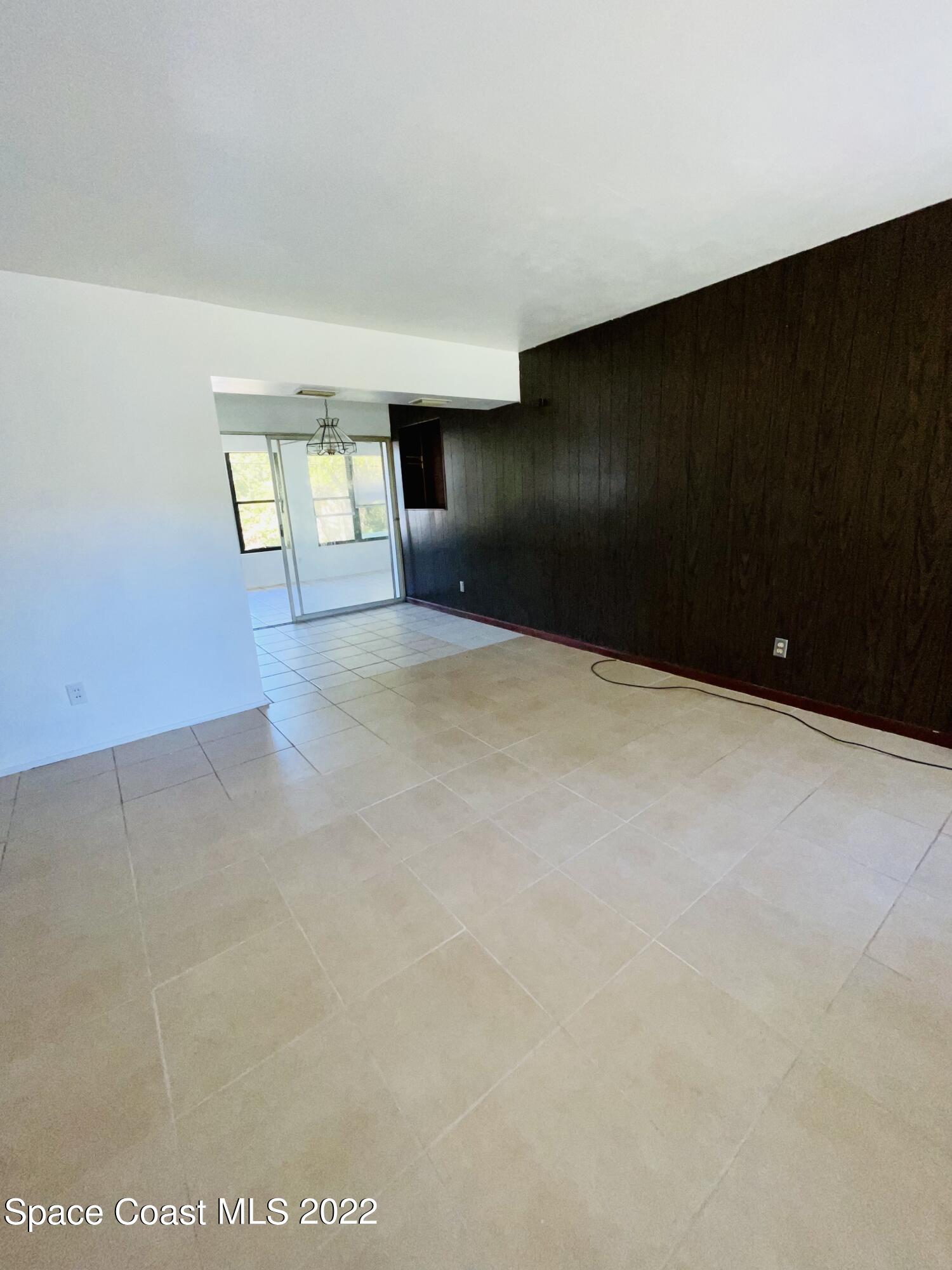 1401 W Point Drive