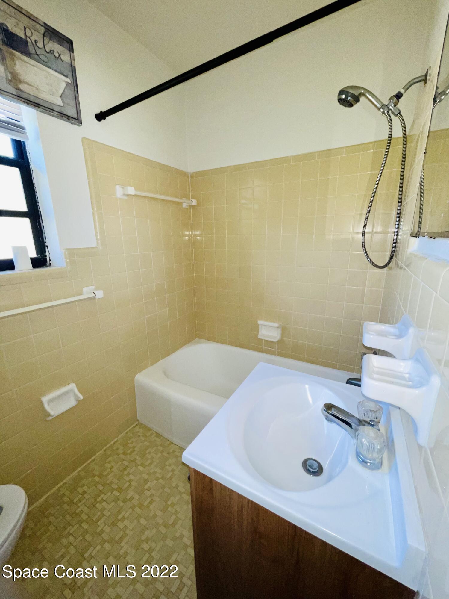 1401 W Point Drive