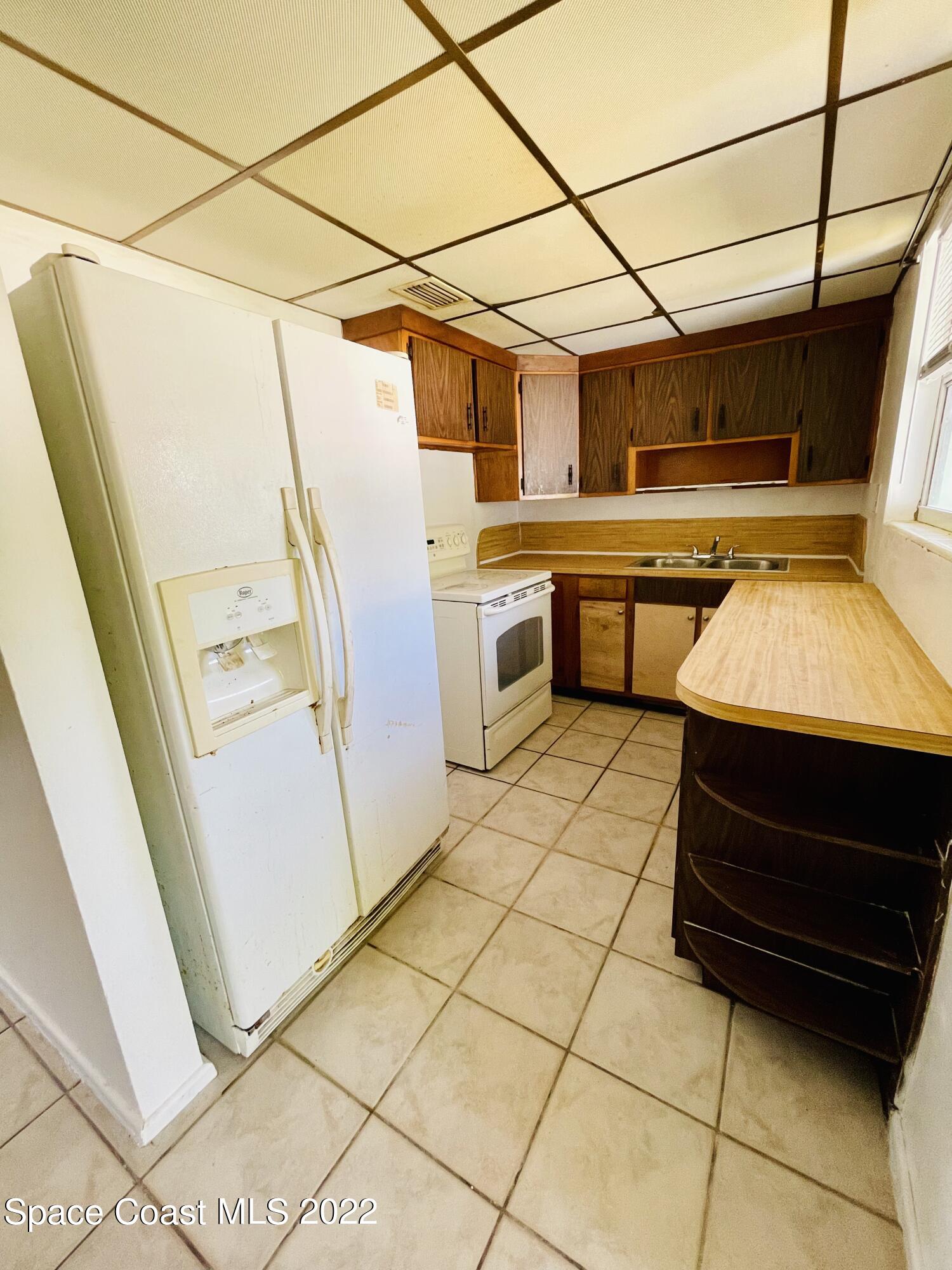 1401 W Point Drive