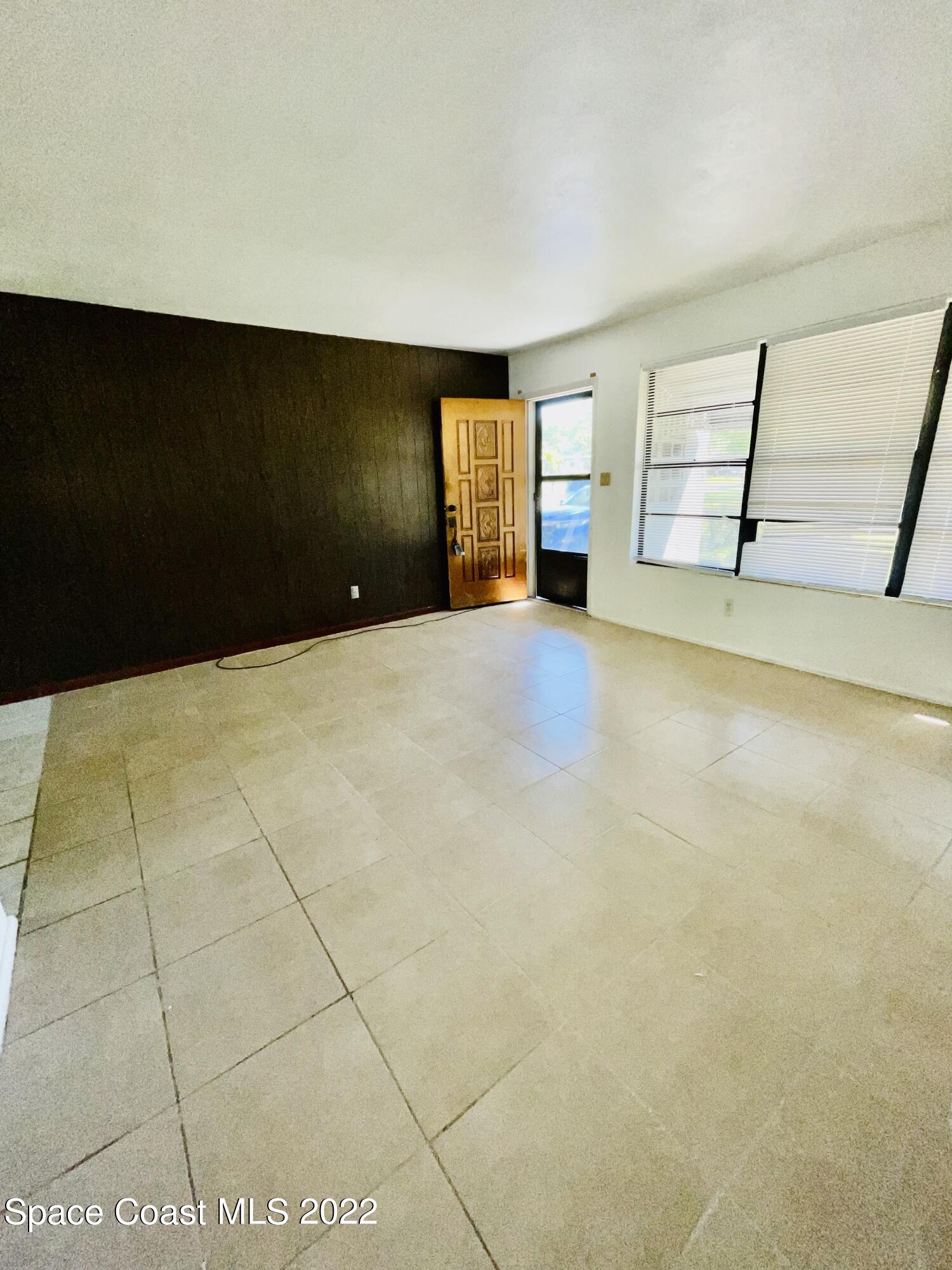 1401 W Point Drive