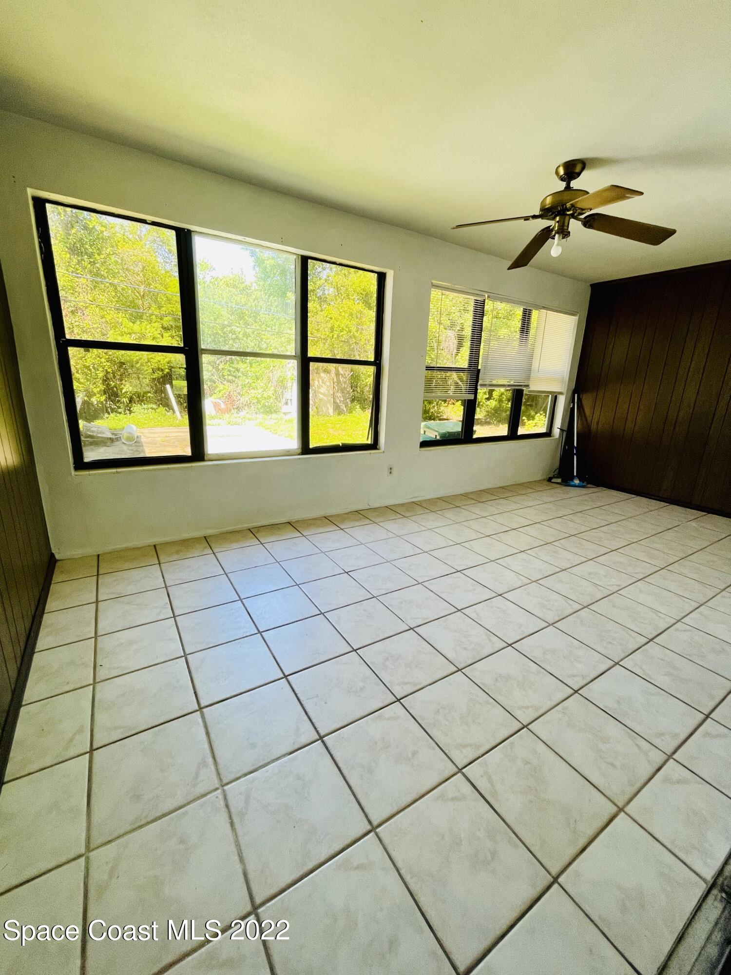 1401 W Point Drive