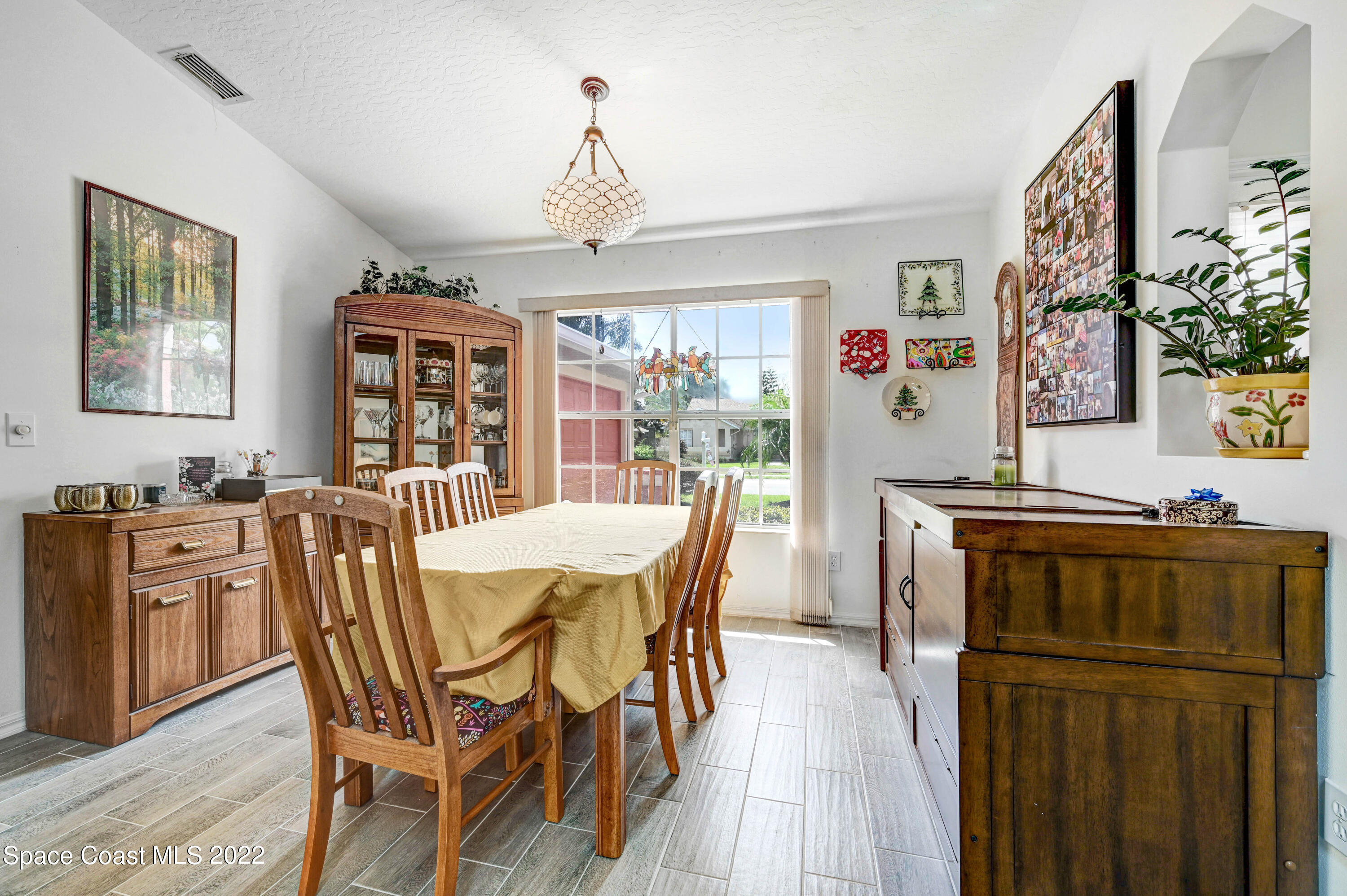 1937 Glen Meadows Circle