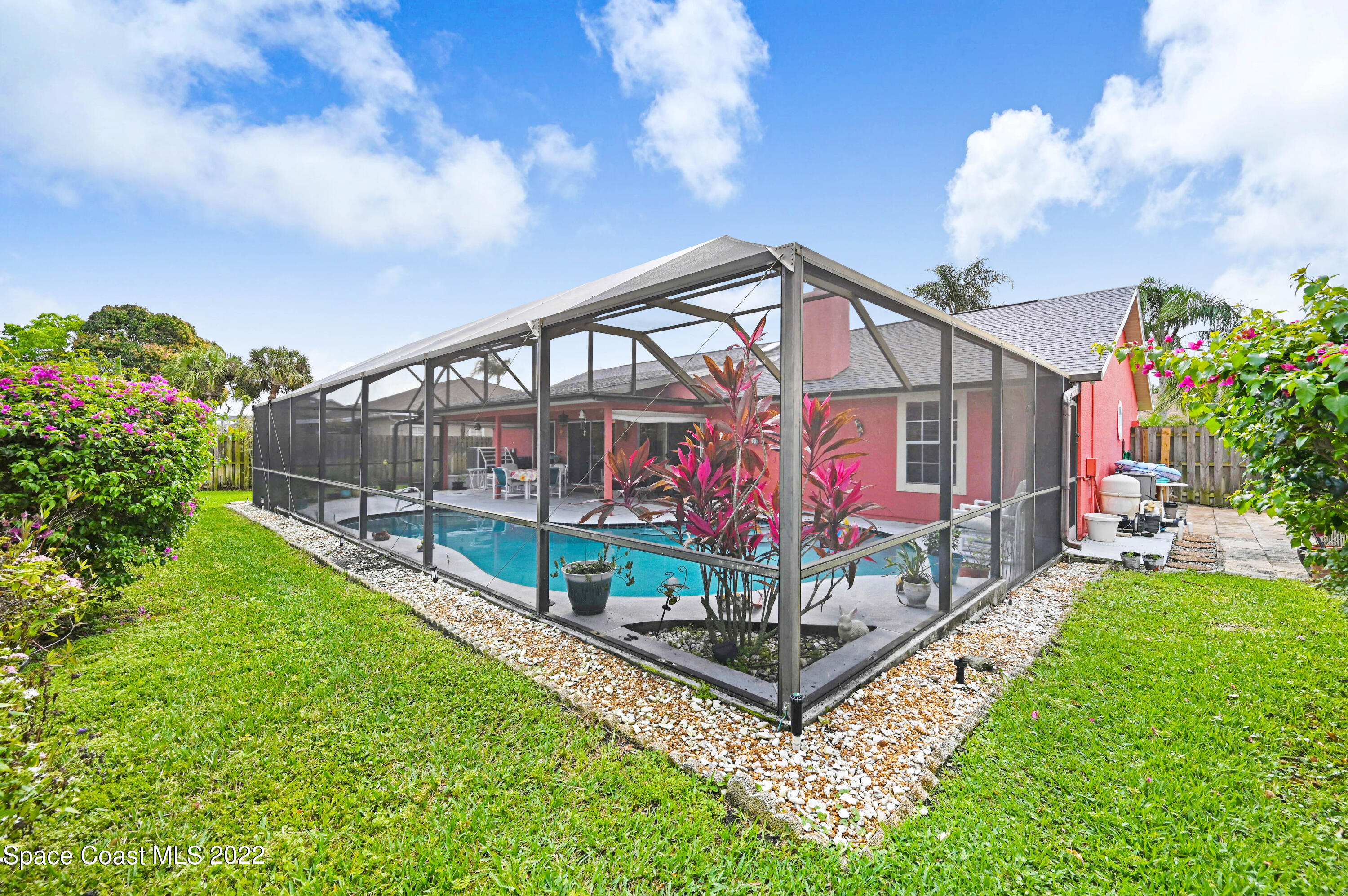1937 Glen Meadows Circle