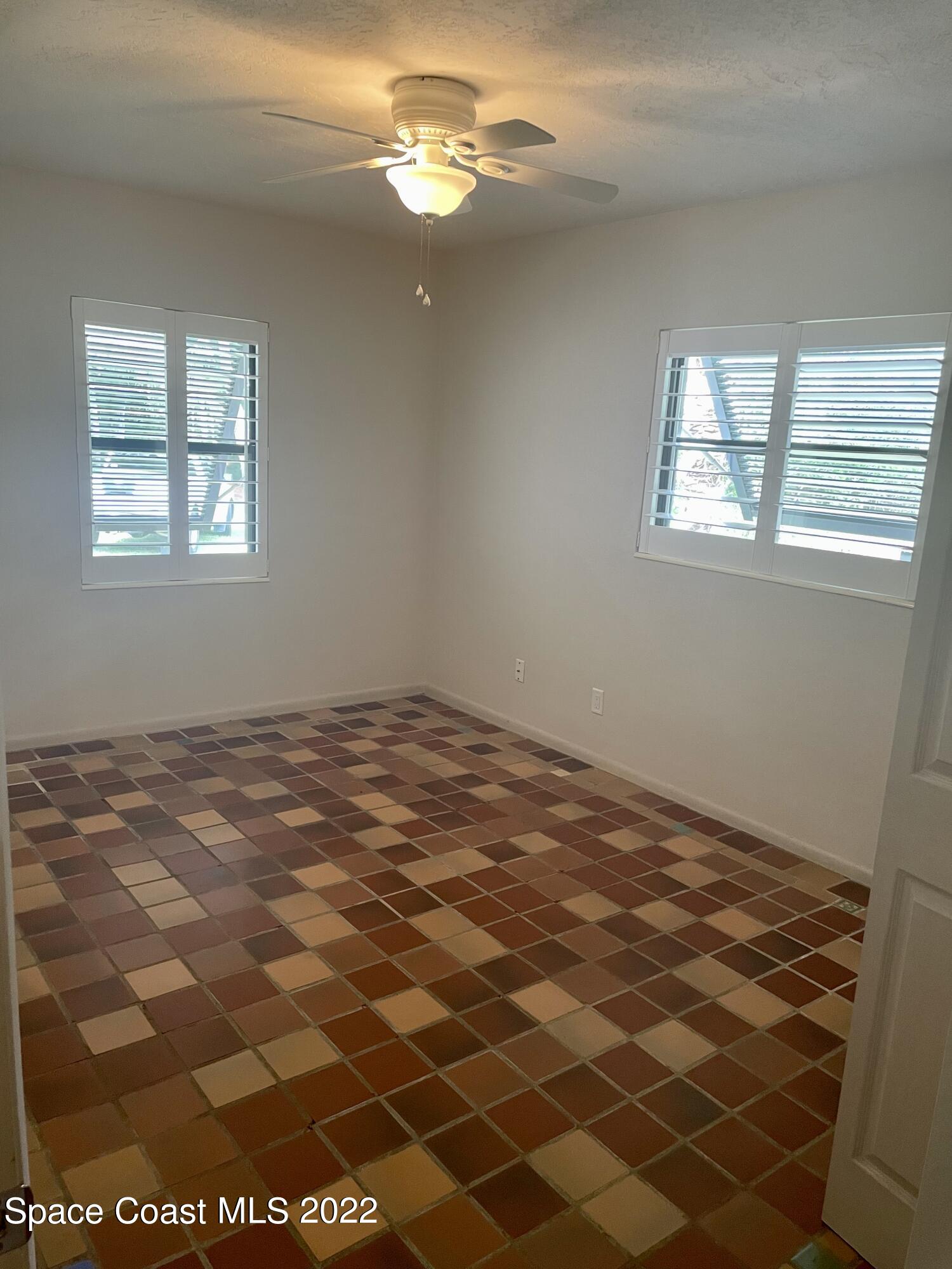 9640 S Tropical Trail