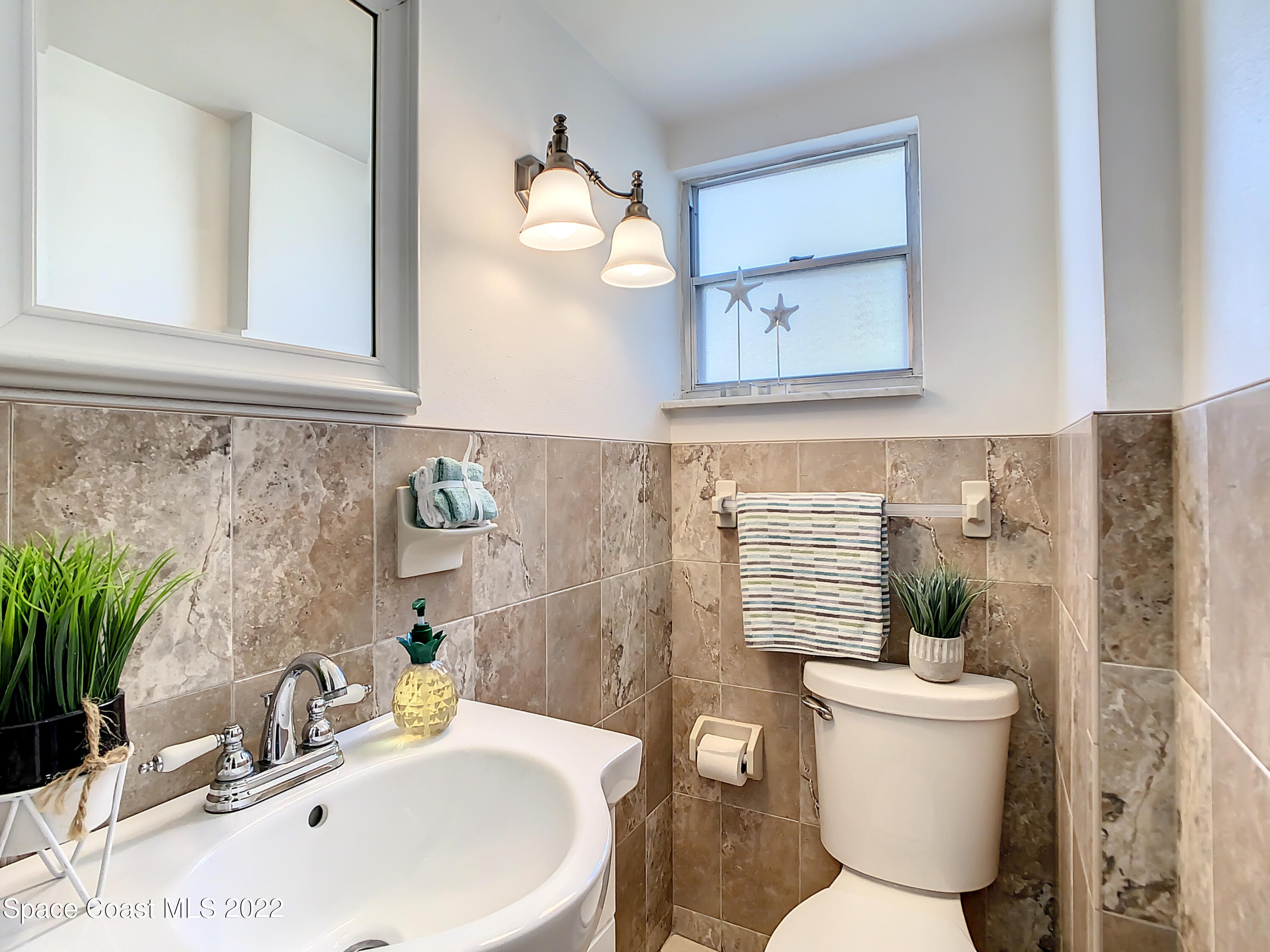 2487 Country Club Drive, 103