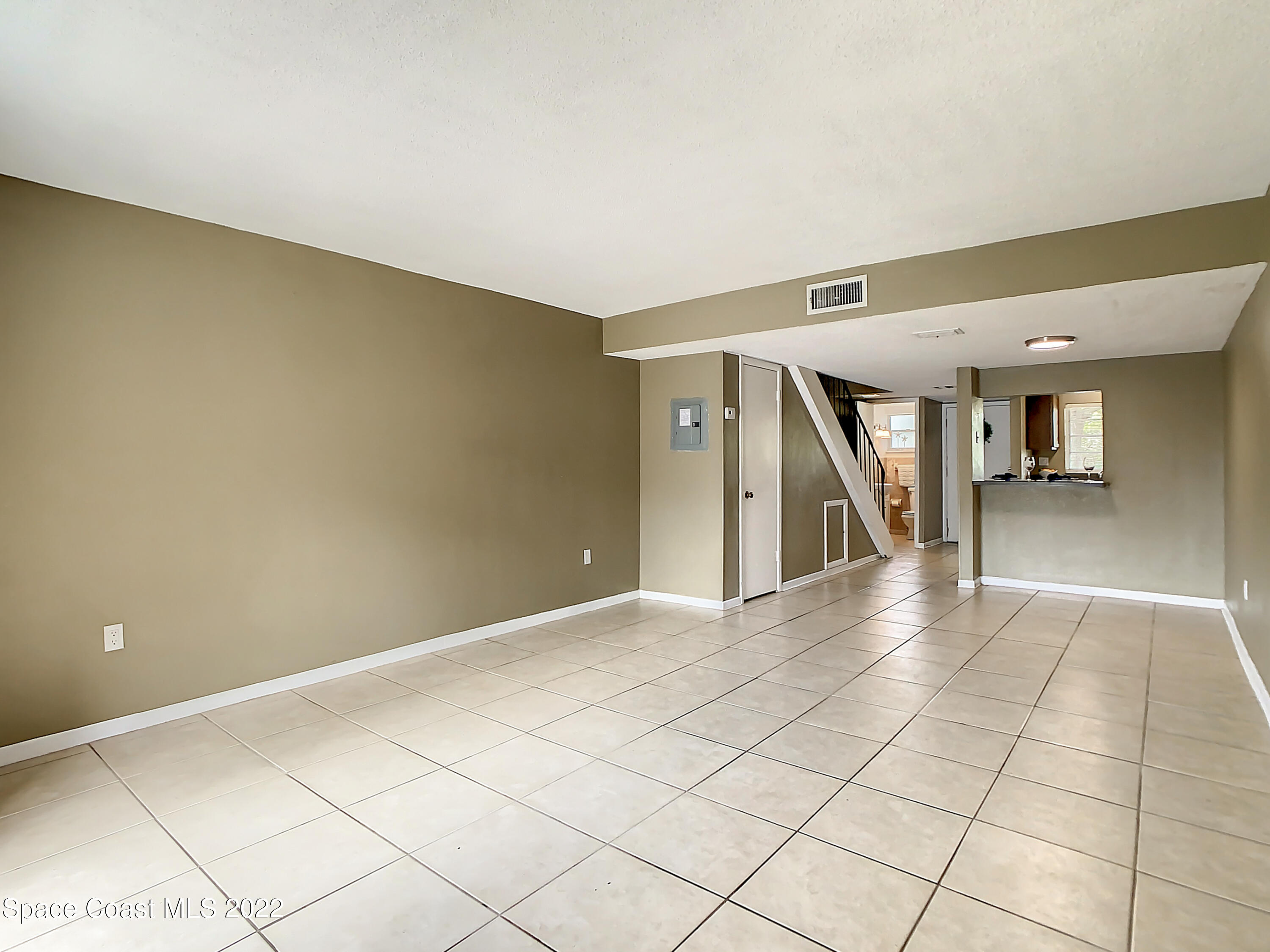 2487 Country Club Drive, 103