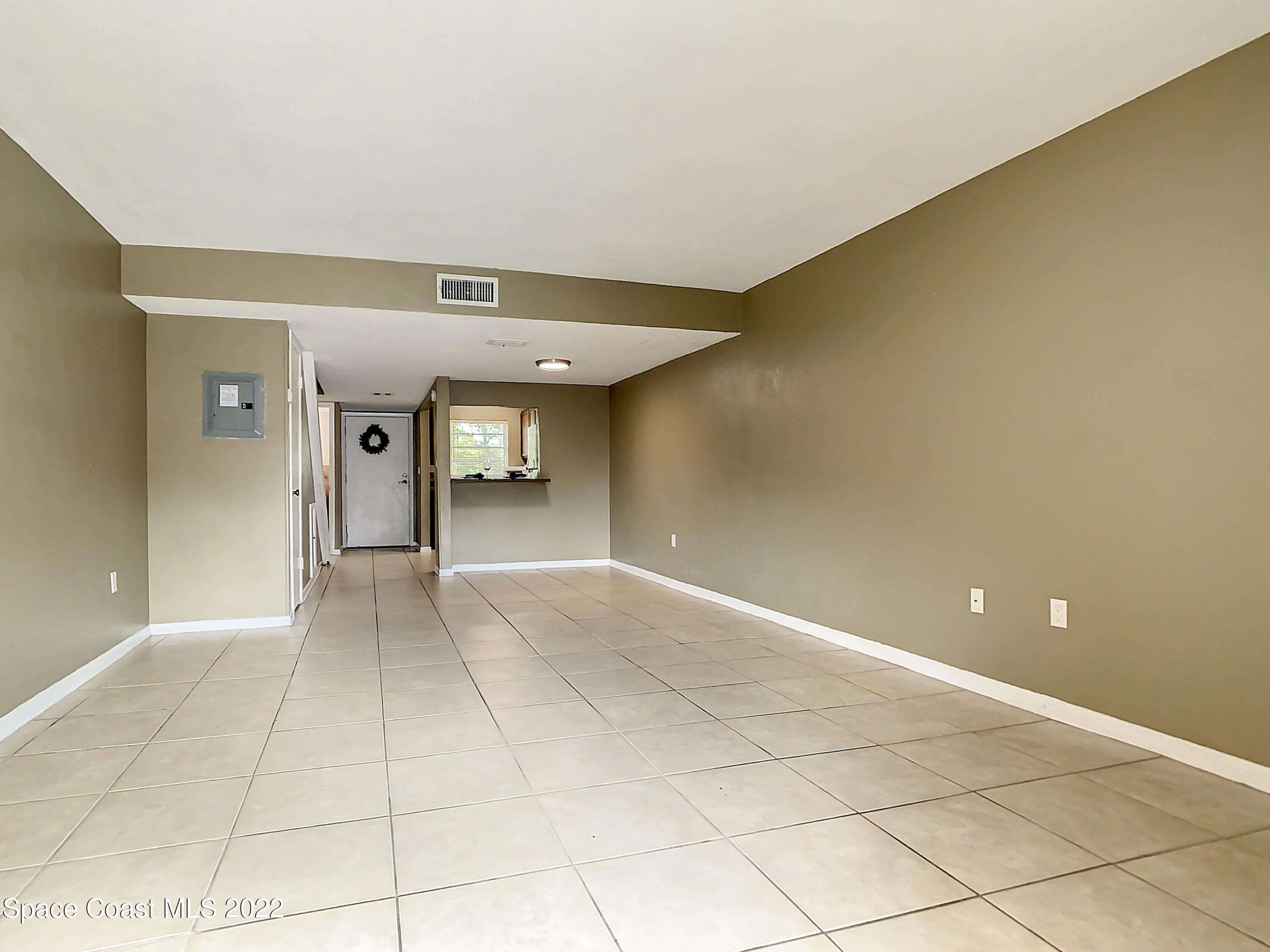 2487 Country Club Drive, 103