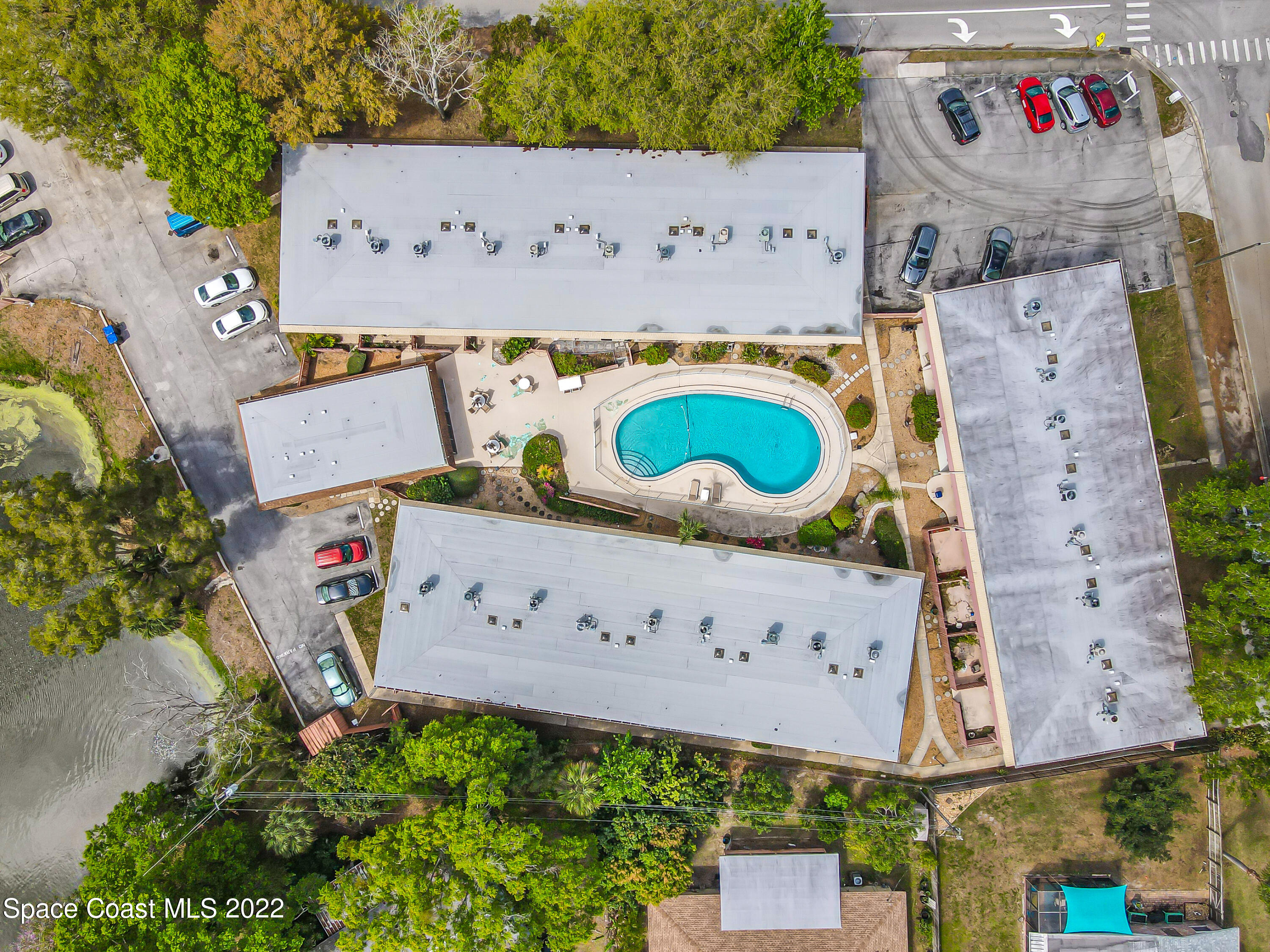 2487 Country Club Drive, 103