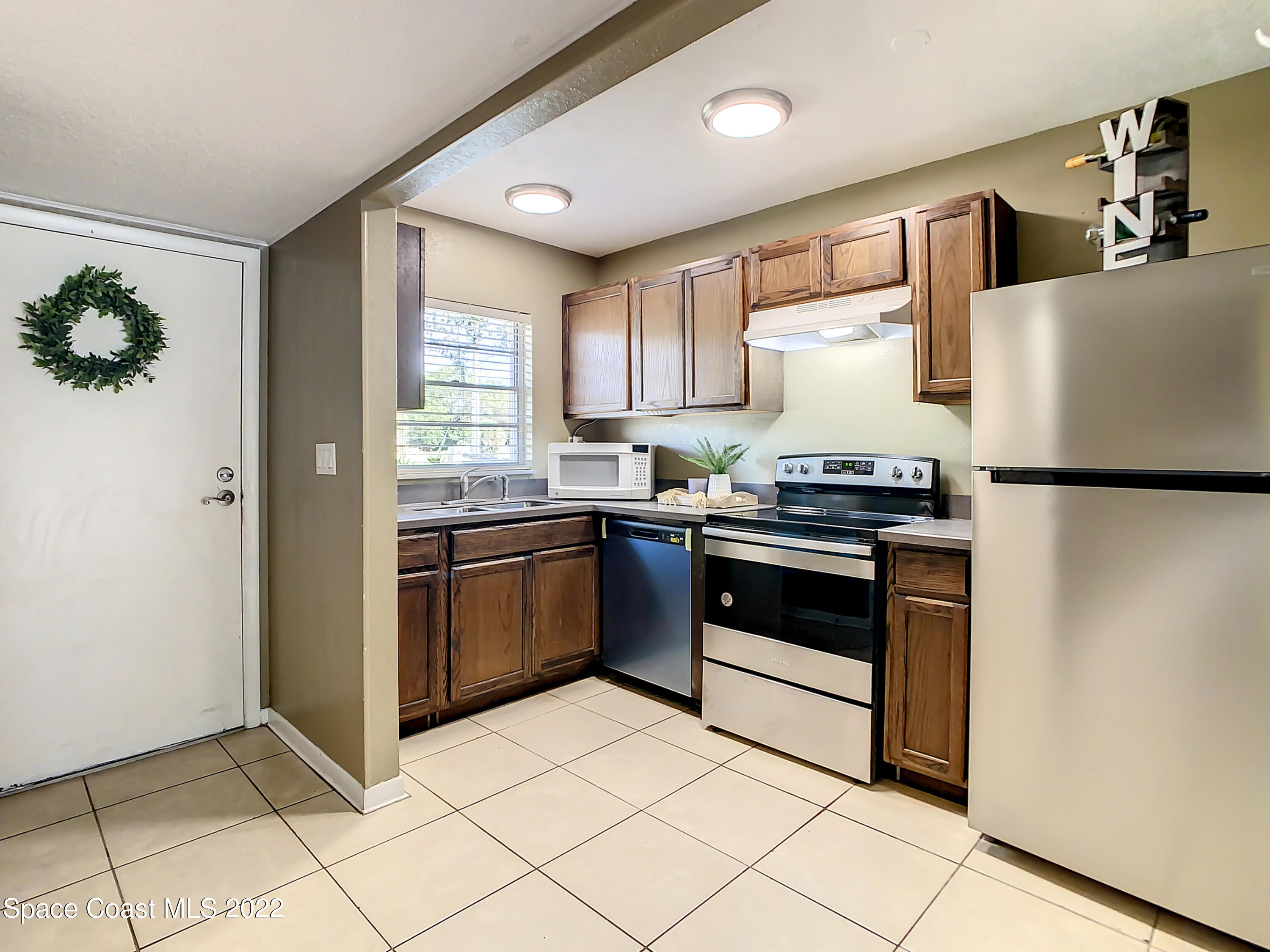 2487 Country Club Drive, 103