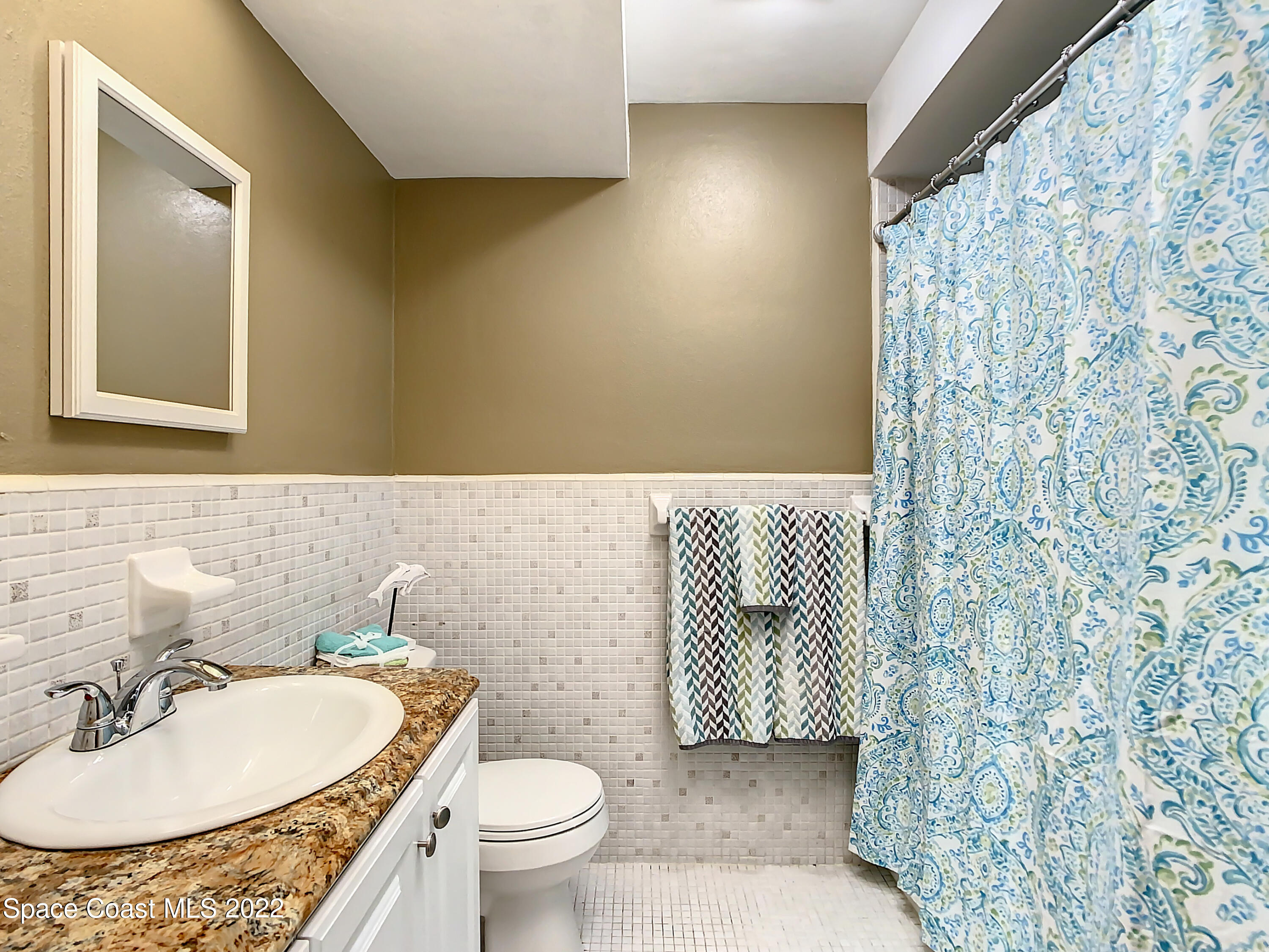 2487 Country Club Drive, 103