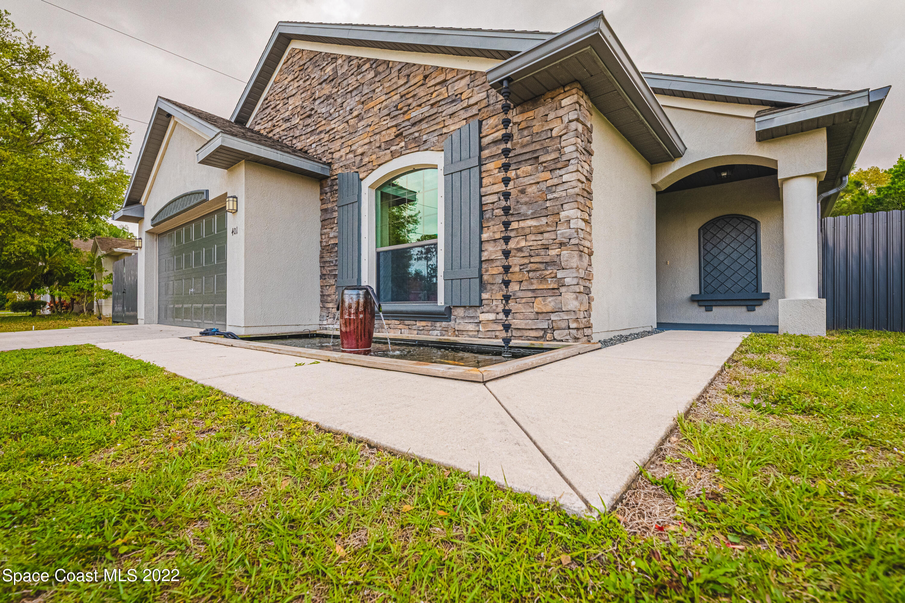 401 Borraclough Avenue NW
