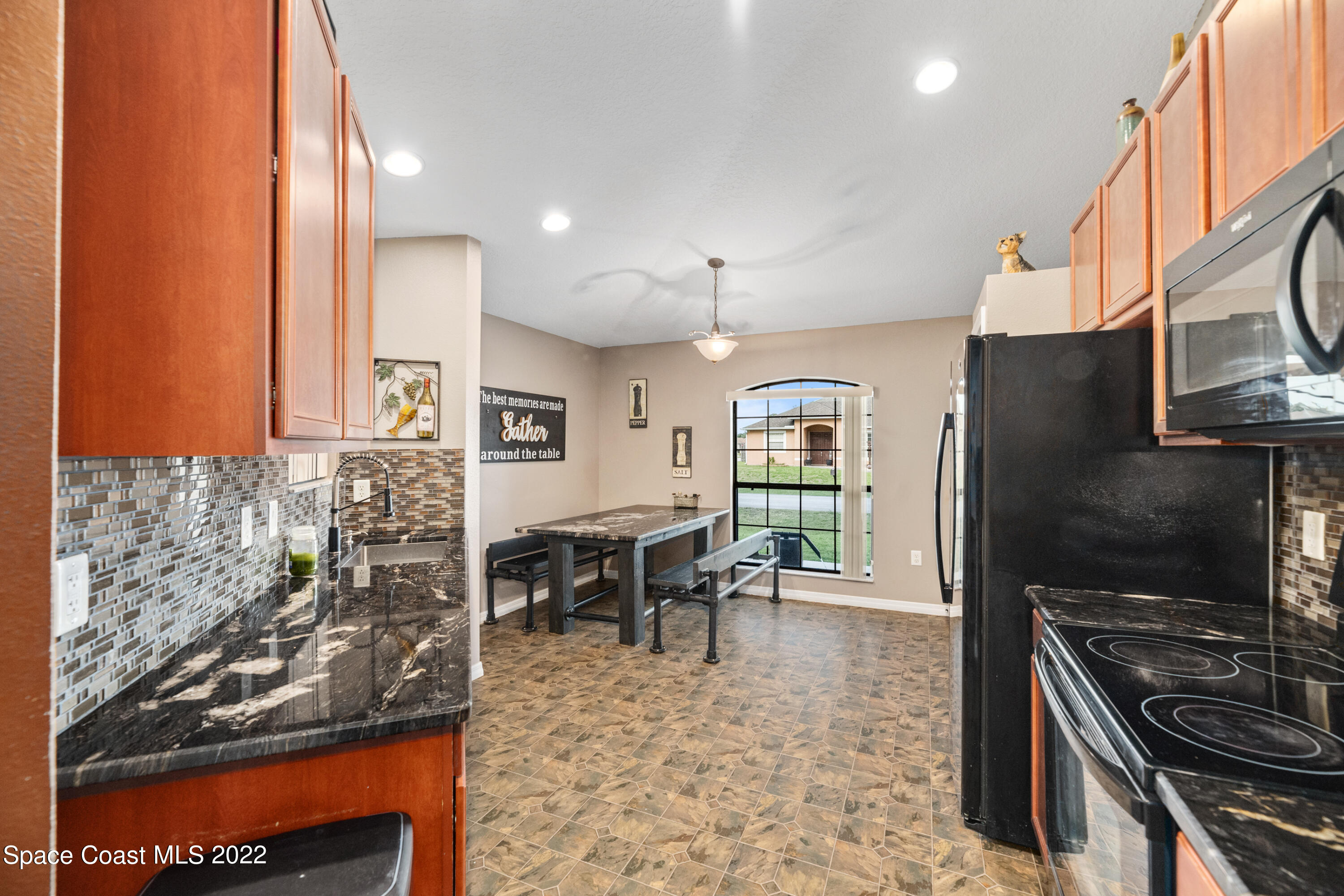 401 Borraclough Avenue NW