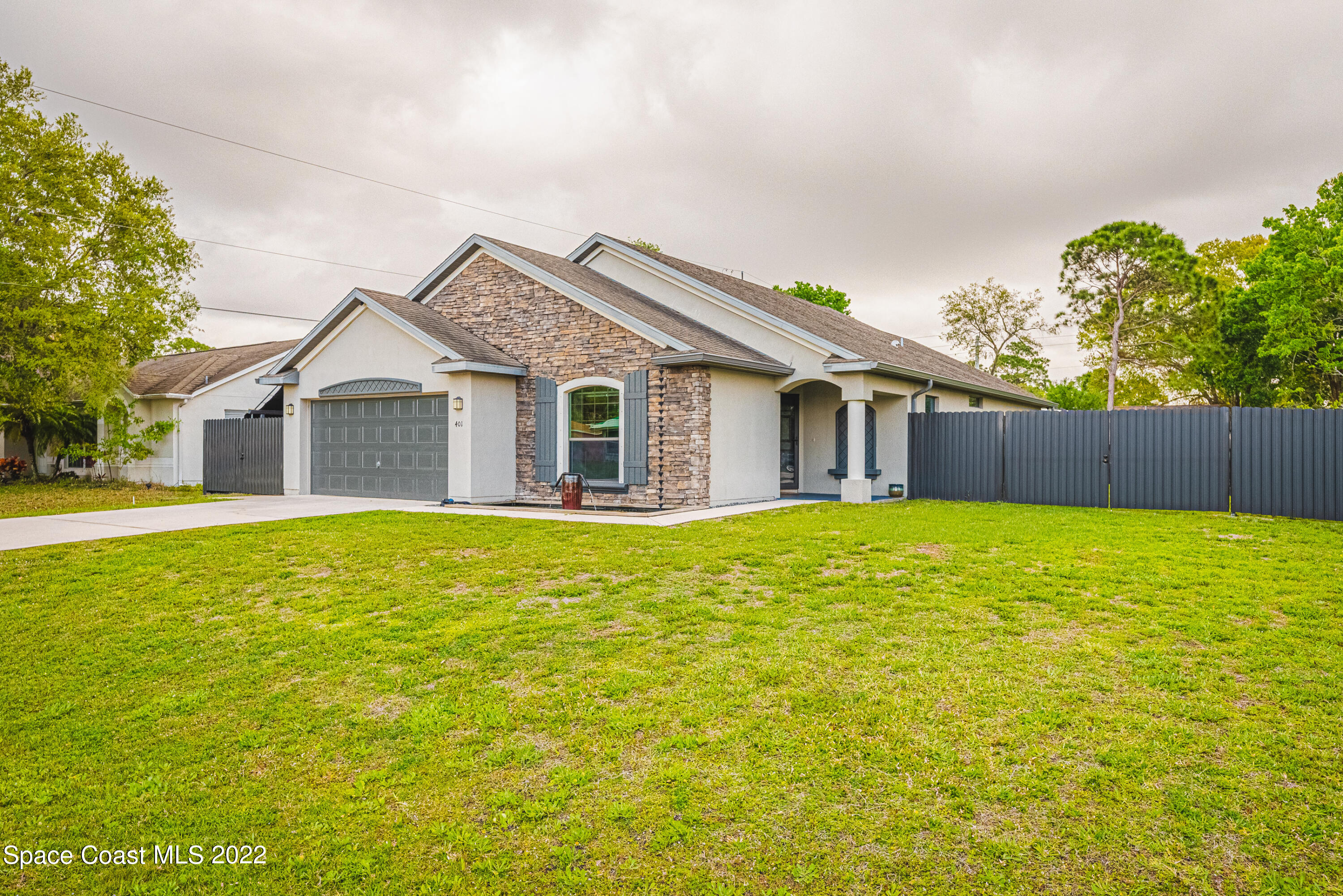 401 Borraclough Avenue NW