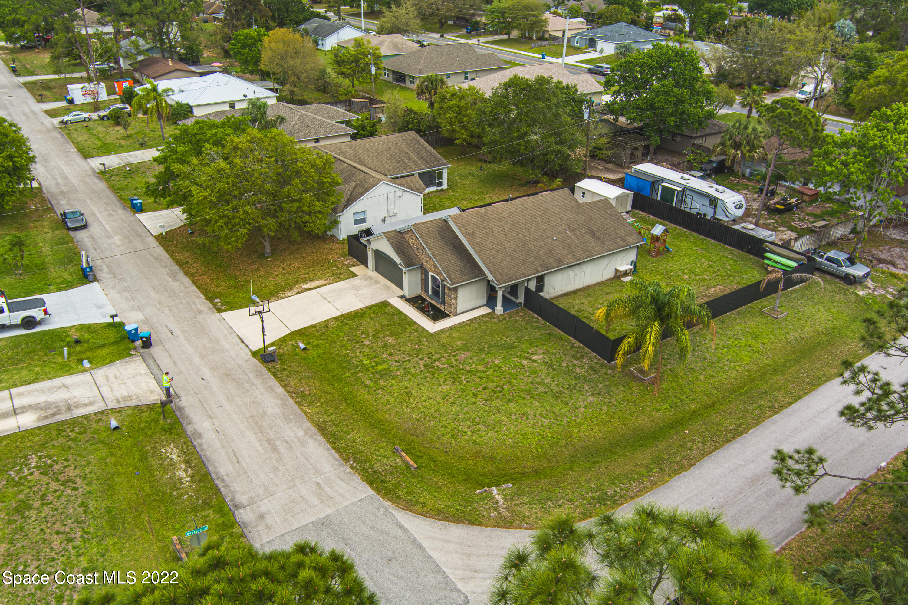 401 Borraclough Avenue NW