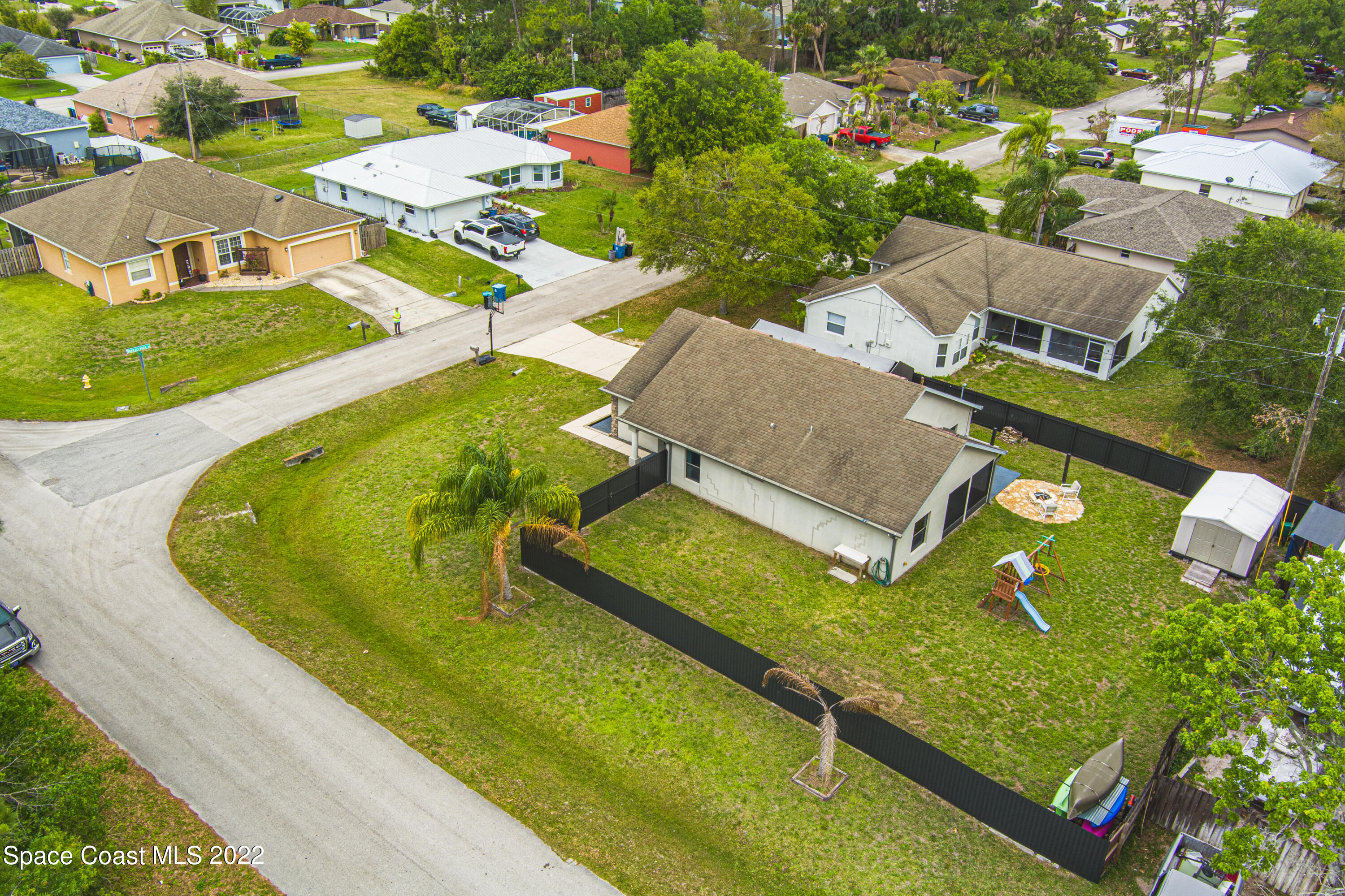 401 Borraclough Avenue NW