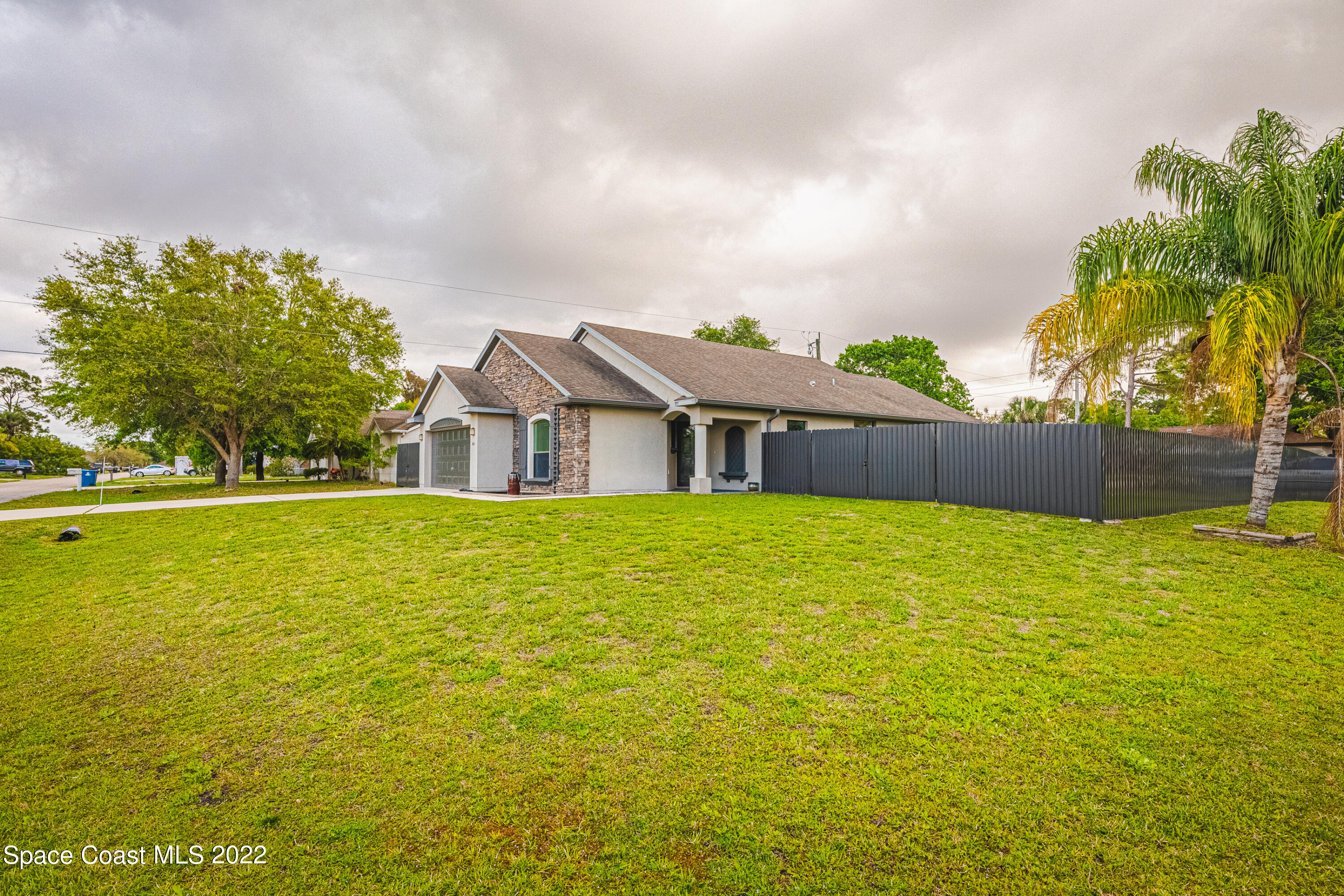 401 Borraclough Avenue NW