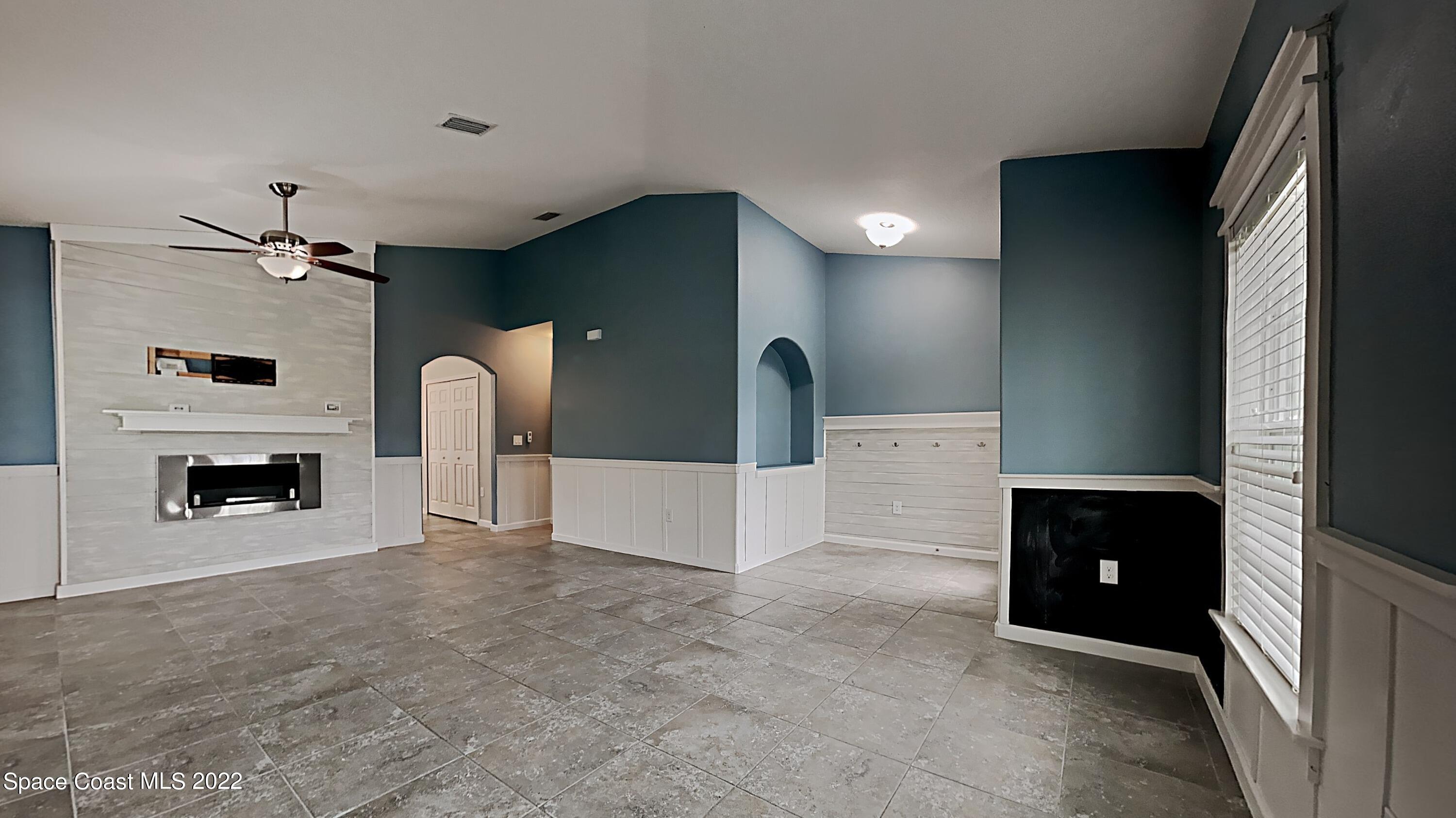 2416 Snapdragon Drive NW