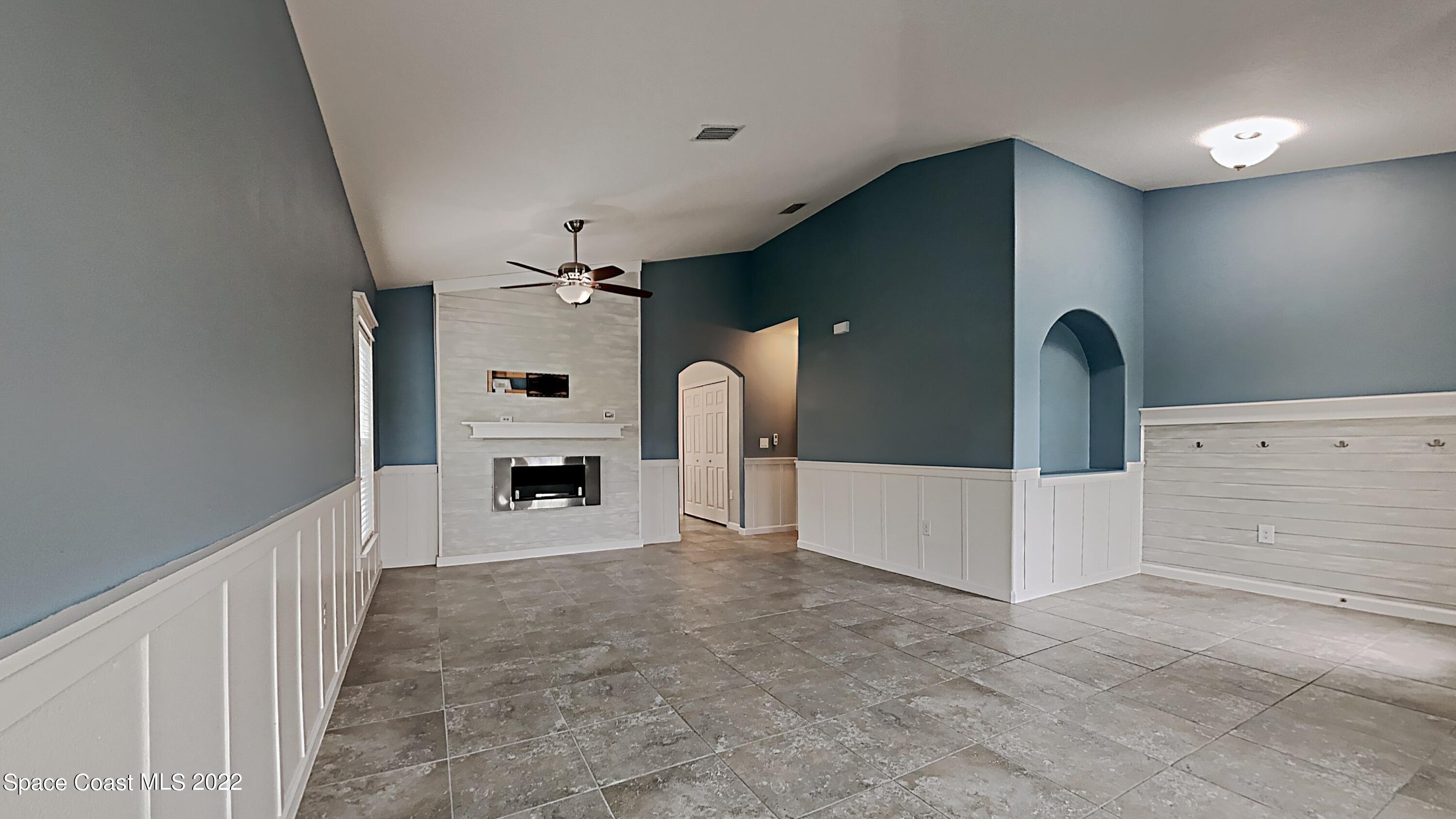 2416 Snapdragon Drive NW
