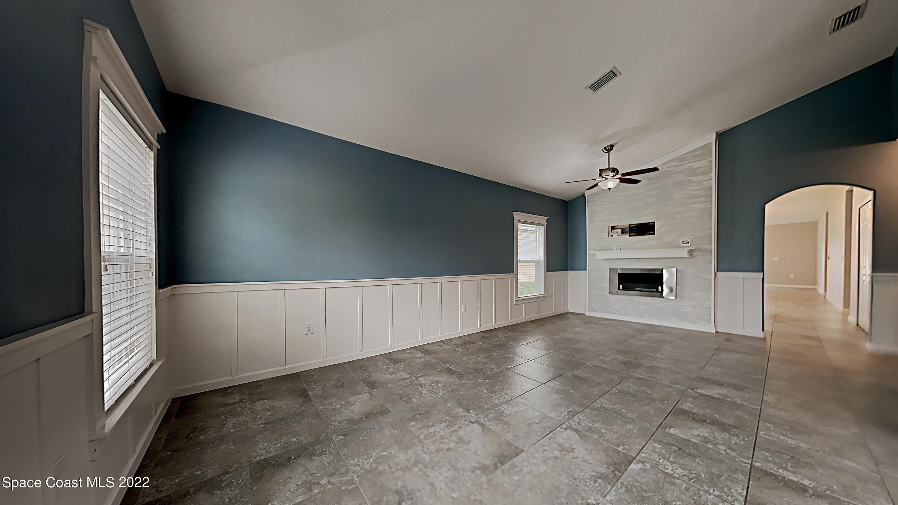 2416 Snapdragon Drive NW