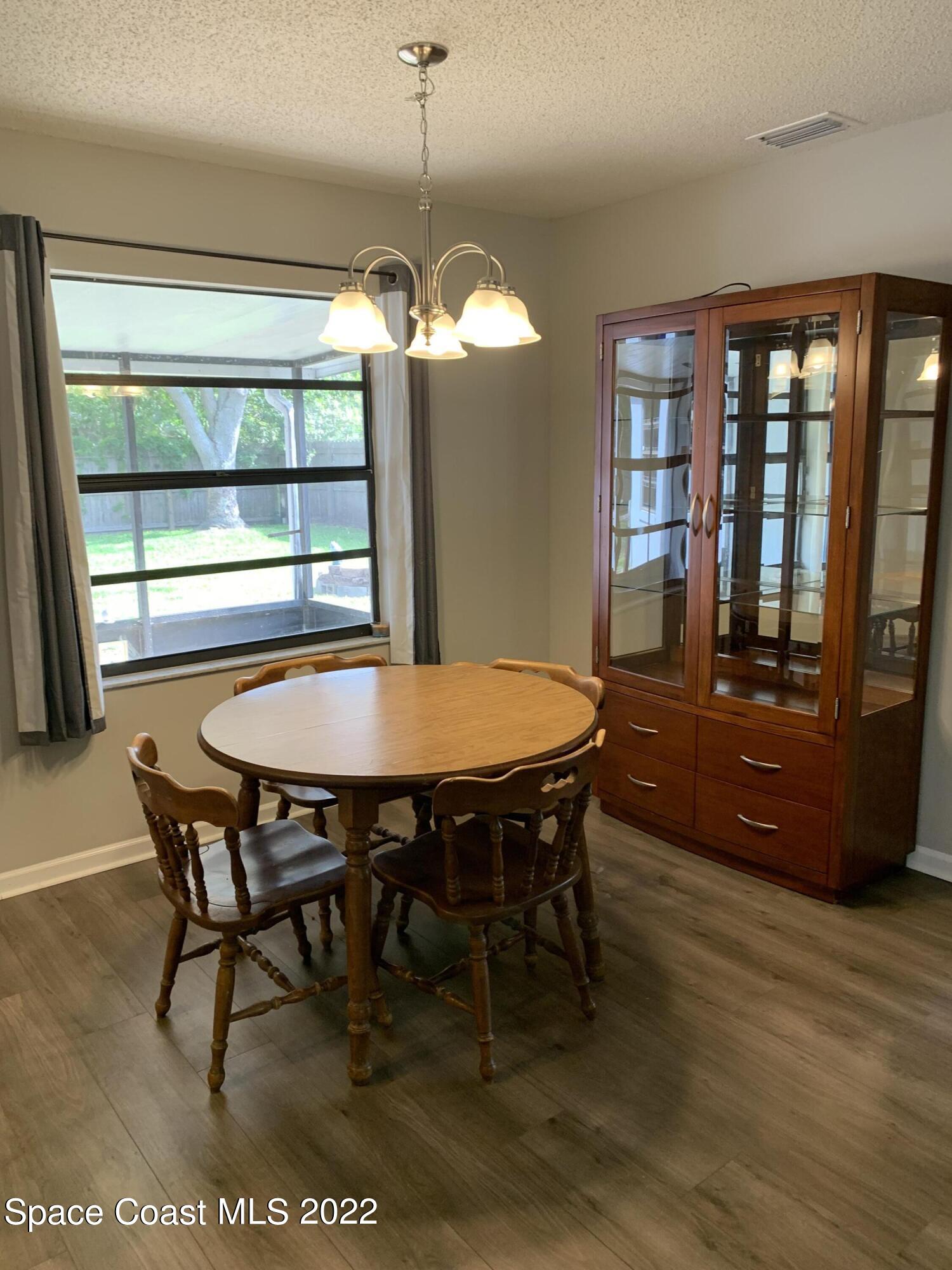 293 Cinnamon Lake Circle