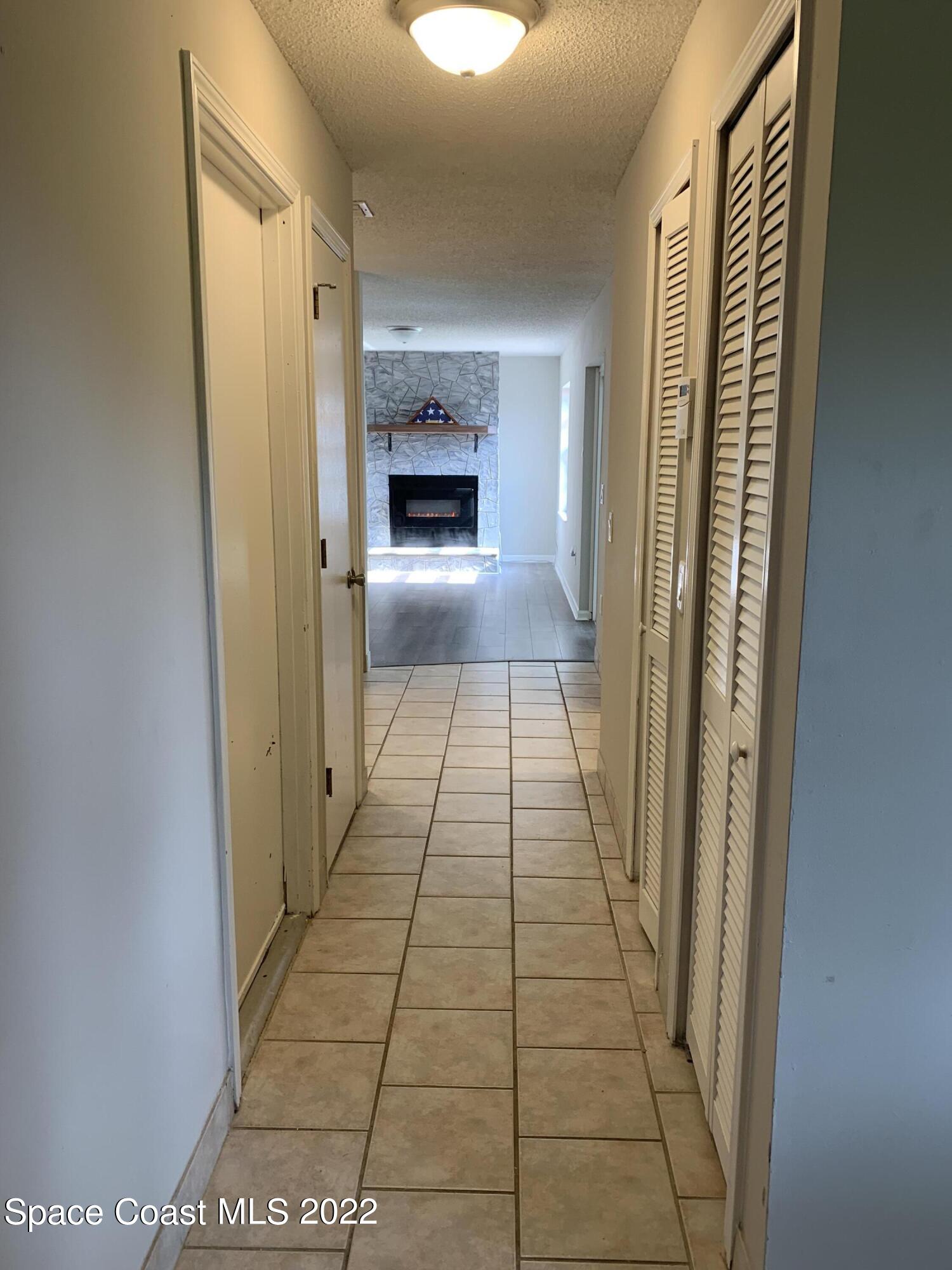 293 Cinnamon Lake Circle