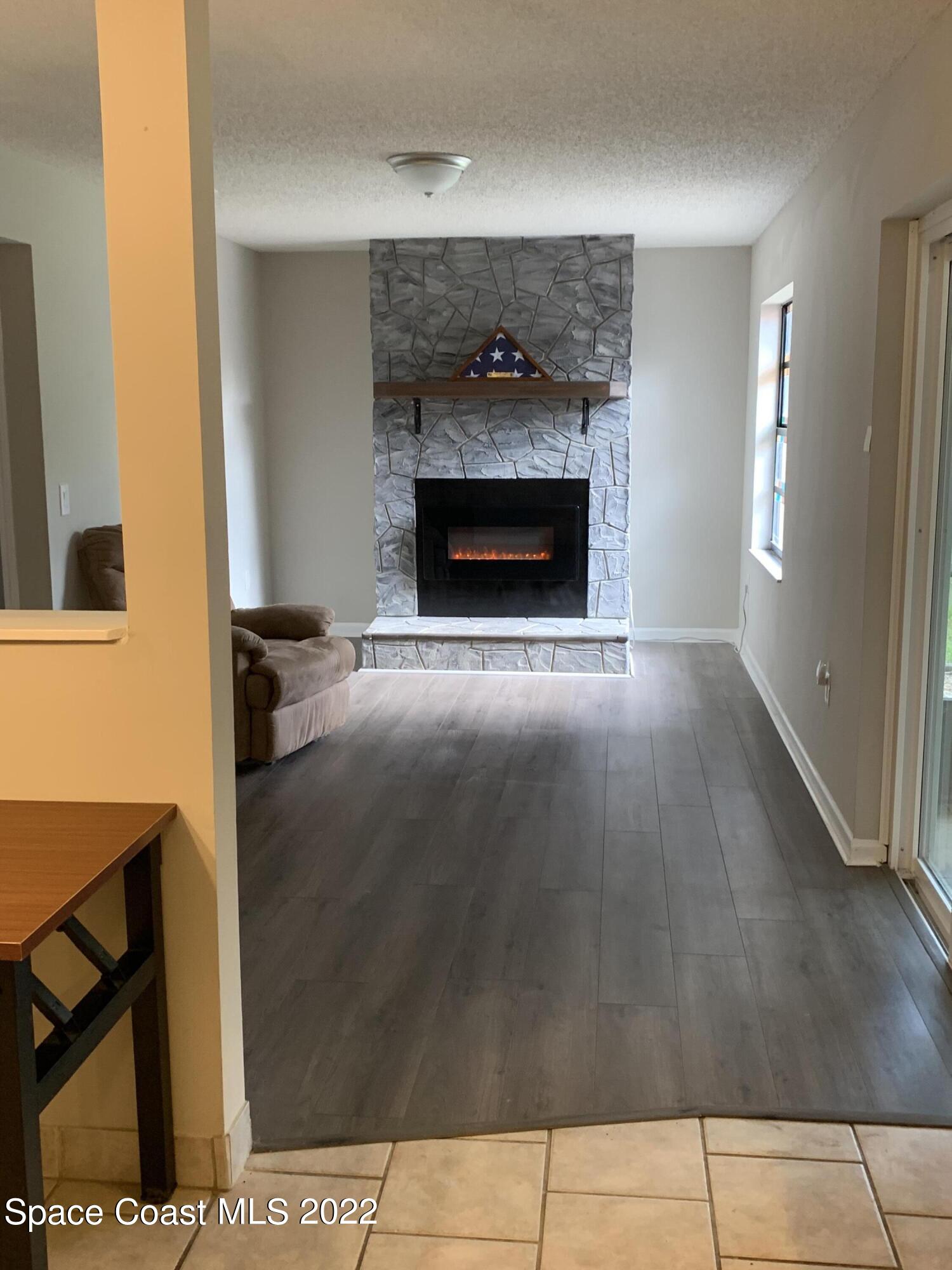 293 Cinnamon Lake Circle