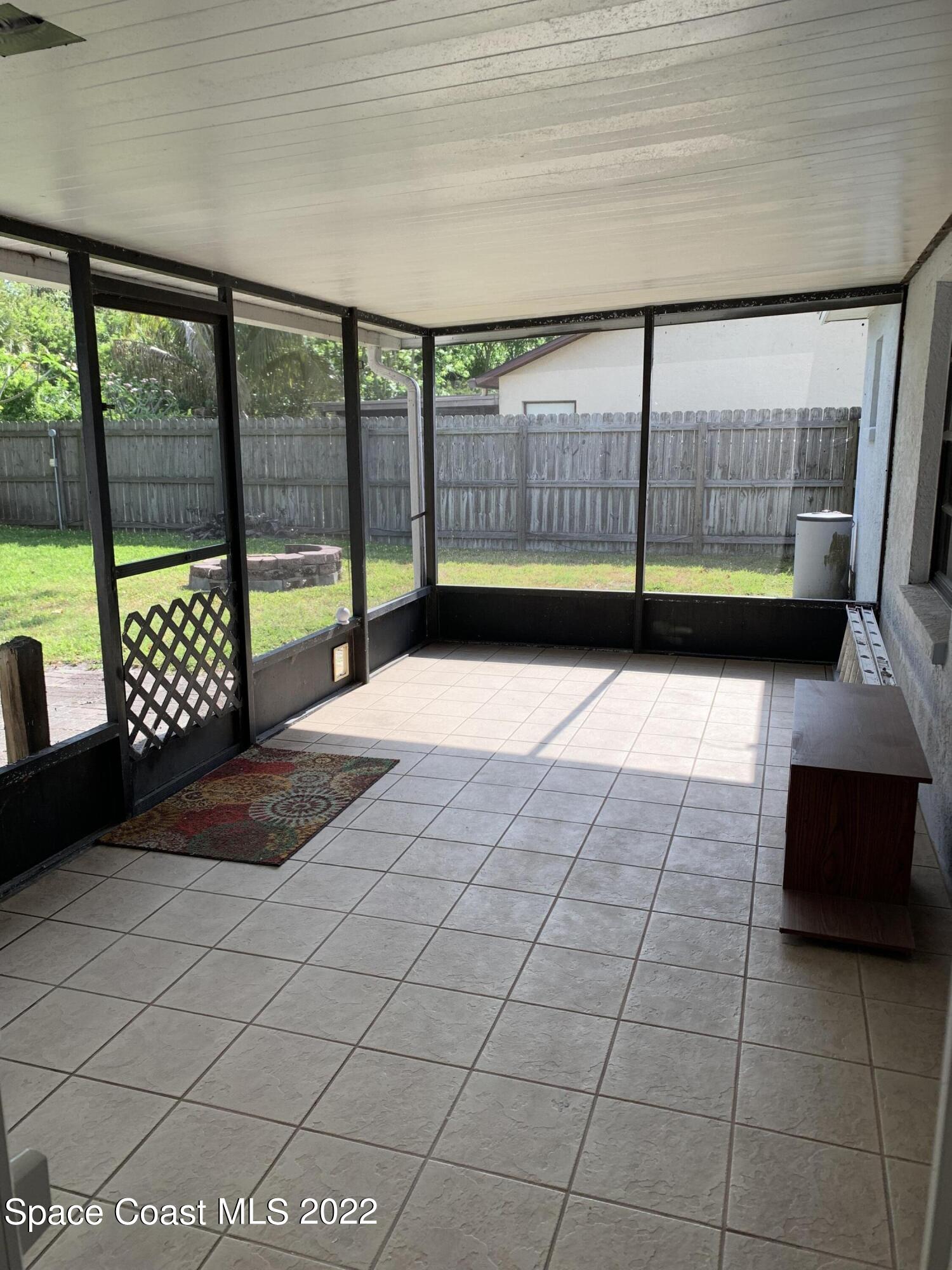 293 Cinnamon Lake Circle