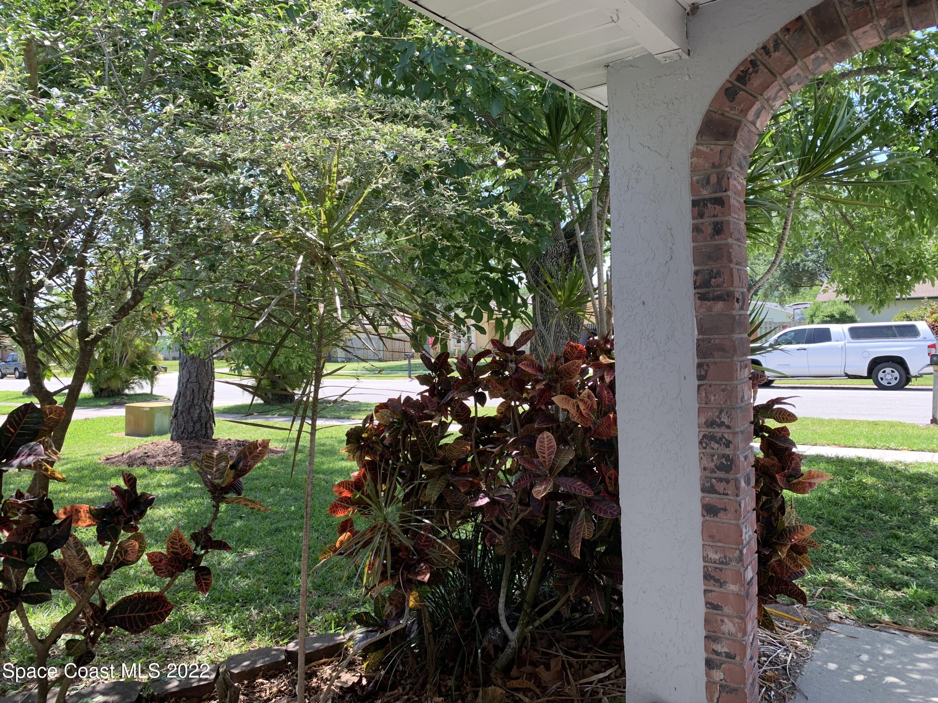 293 Cinnamon Lake Circle