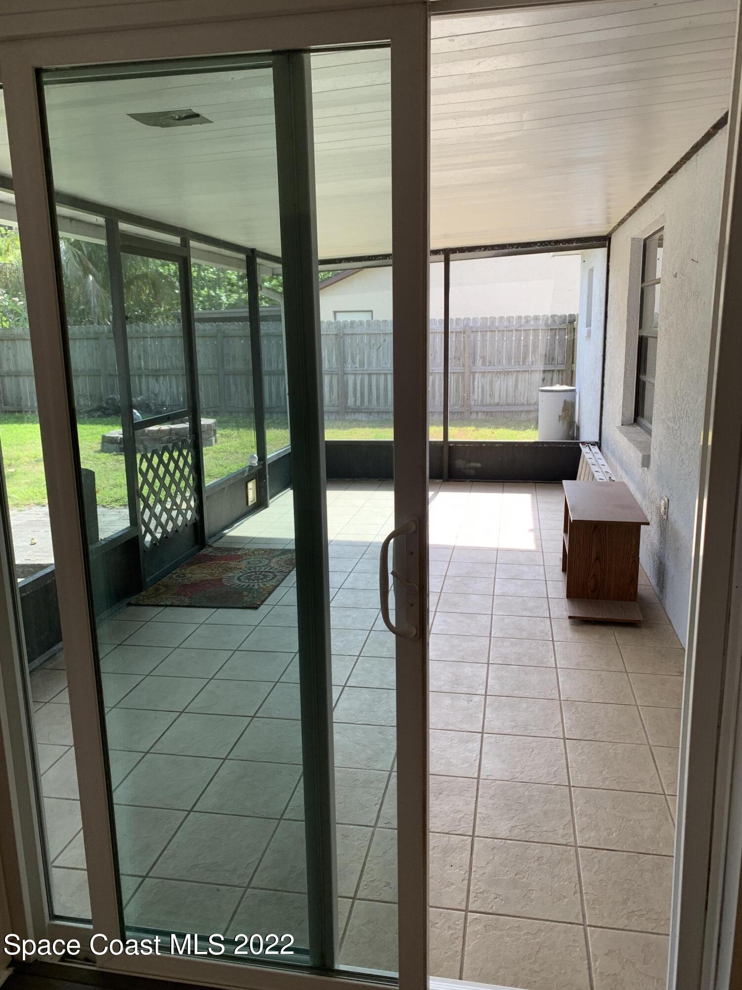 293 Cinnamon Lake Circle