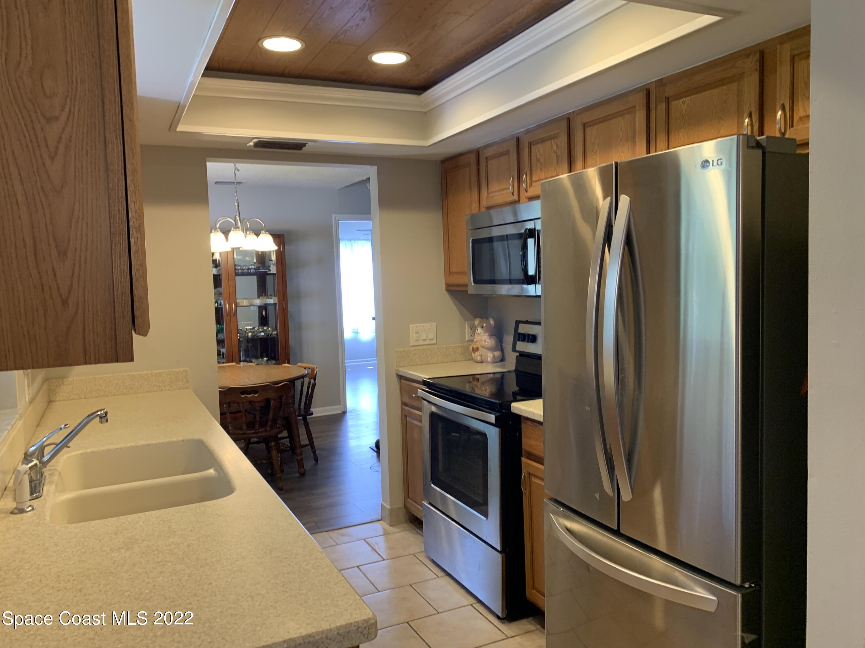 293 Cinnamon Lake Circle