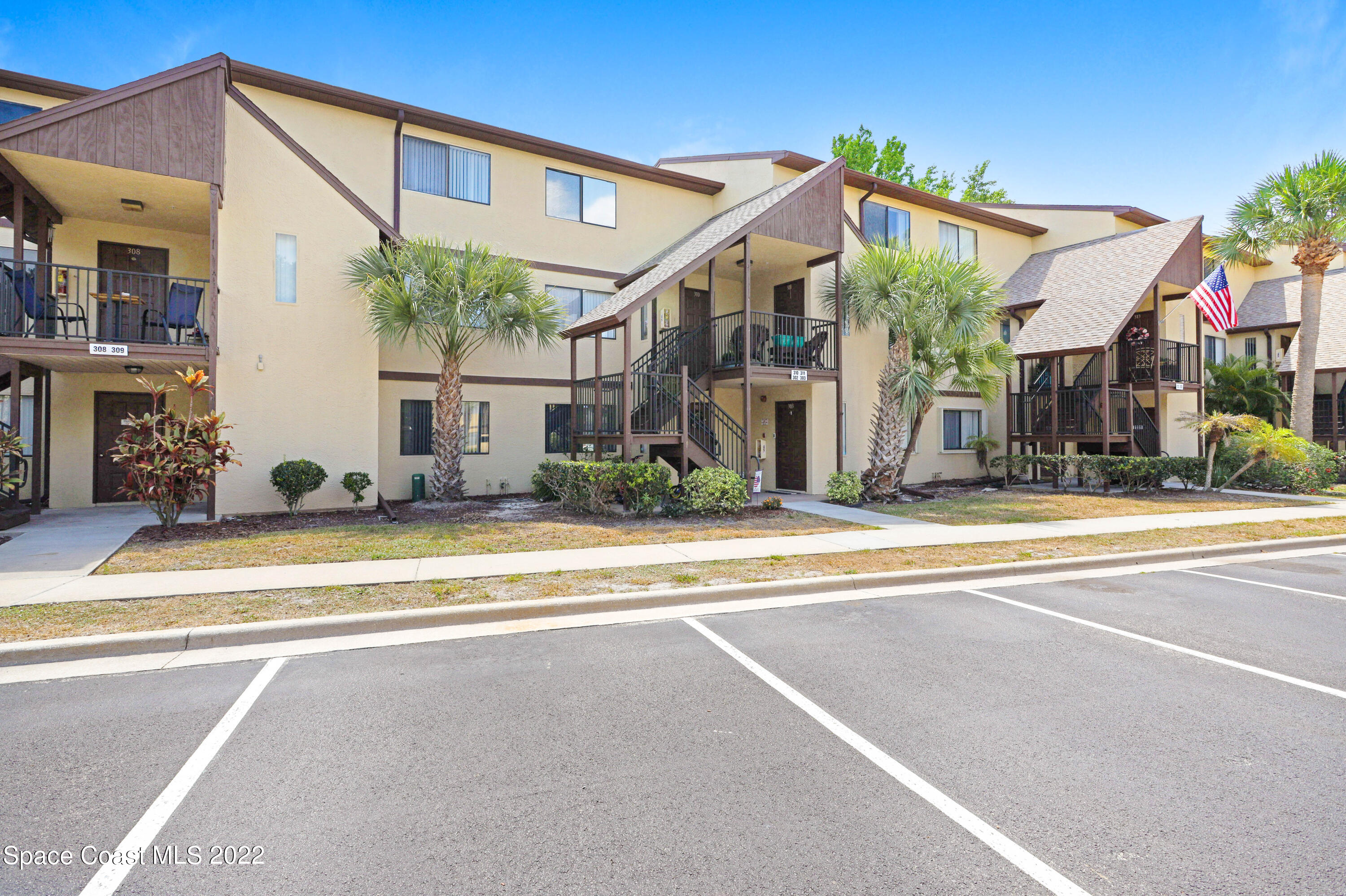 7820 Shadowood Drive, 311