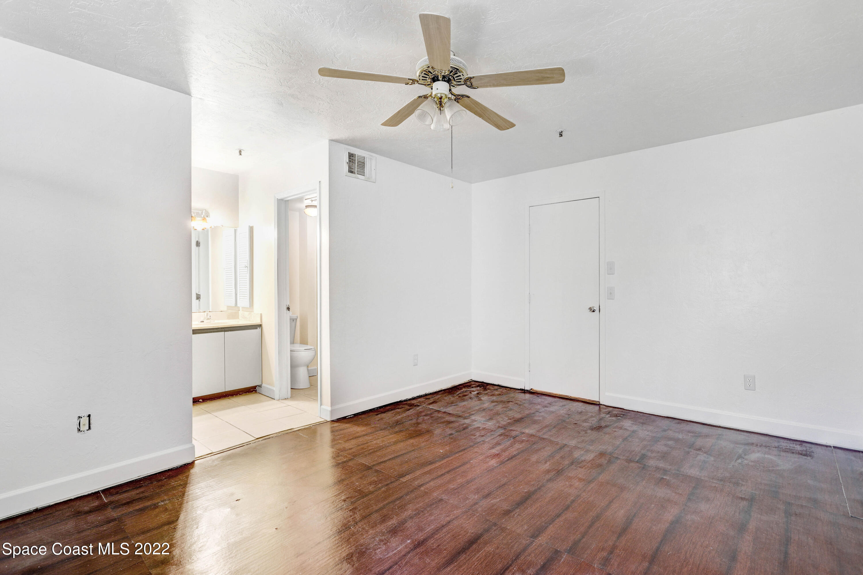 7820 Shadowood Drive, 311