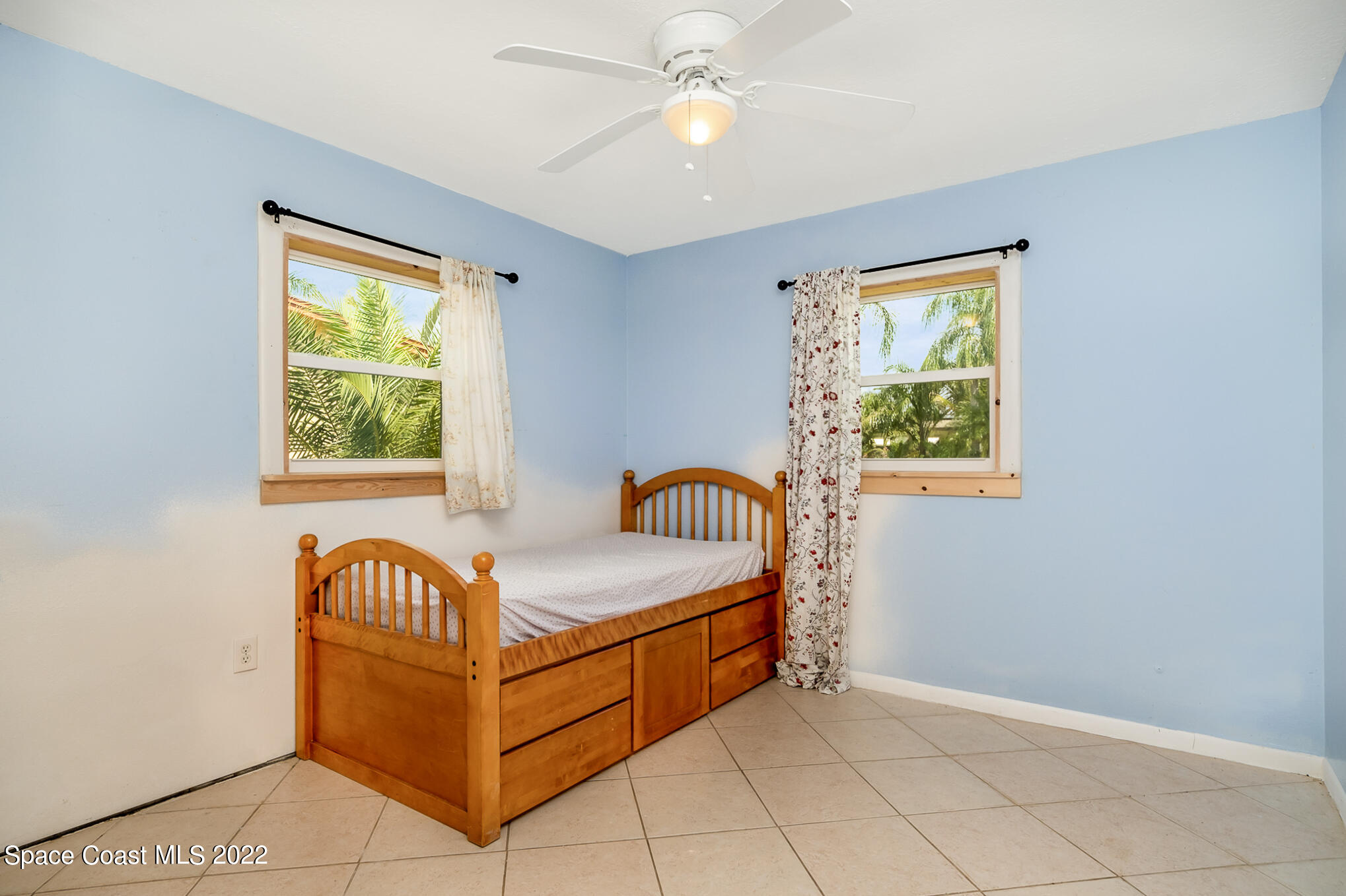 2275 Canterbury Lane