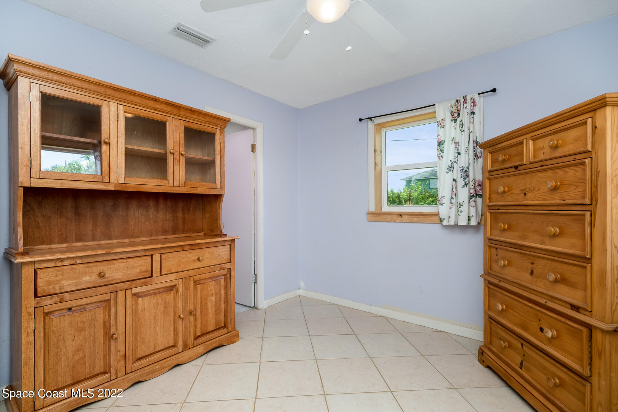 2275 Canterbury Lane