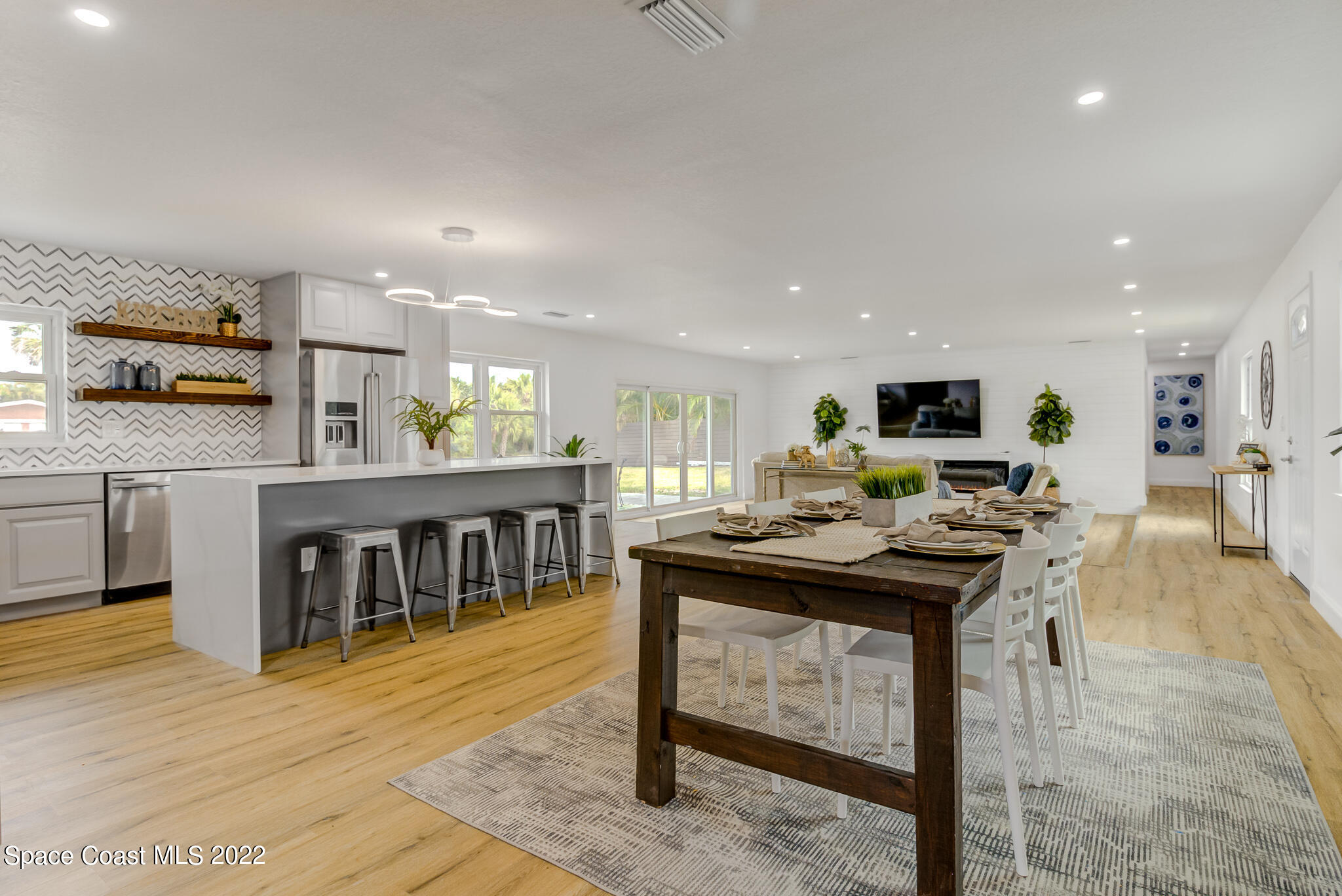116 Sunset Drive