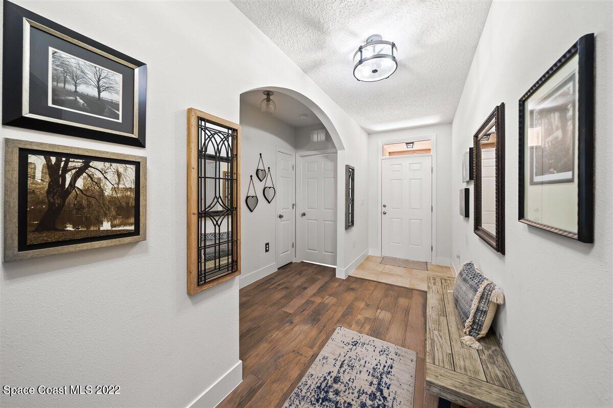285 Moray Drive SW