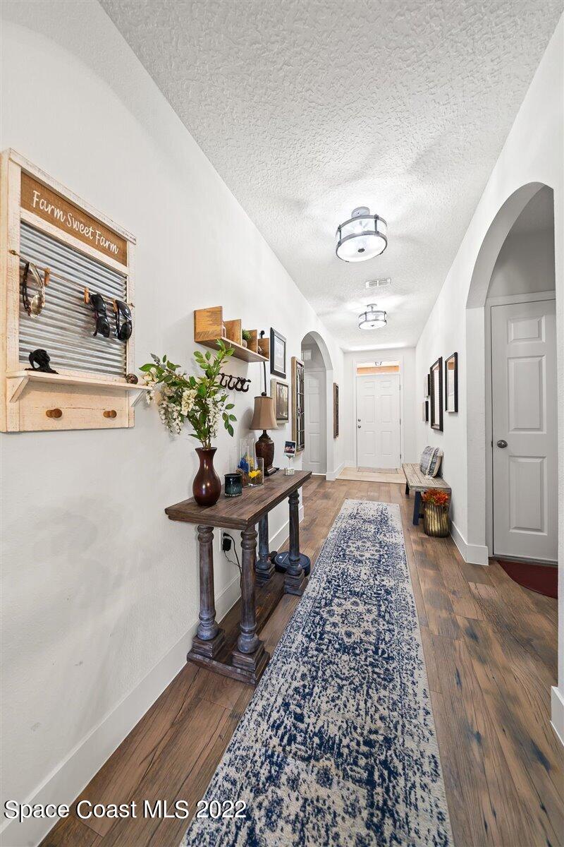 285 Moray Drive SW