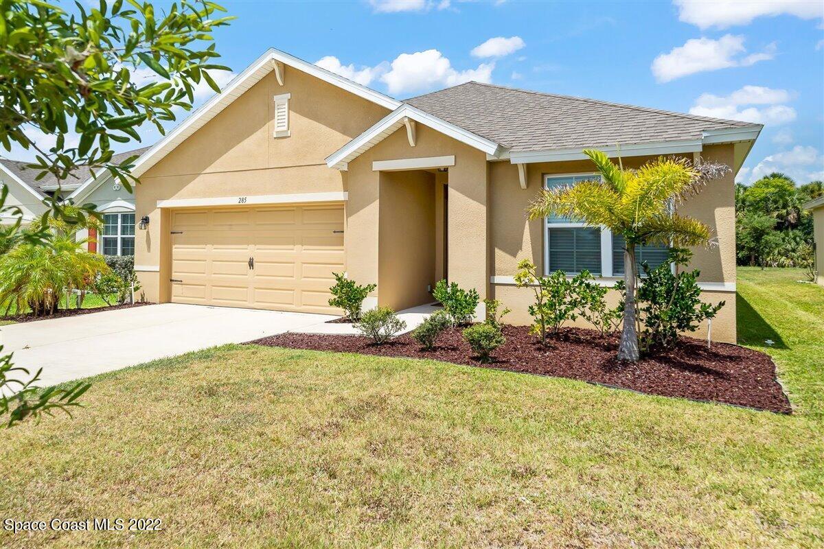 285 Moray Drive SW