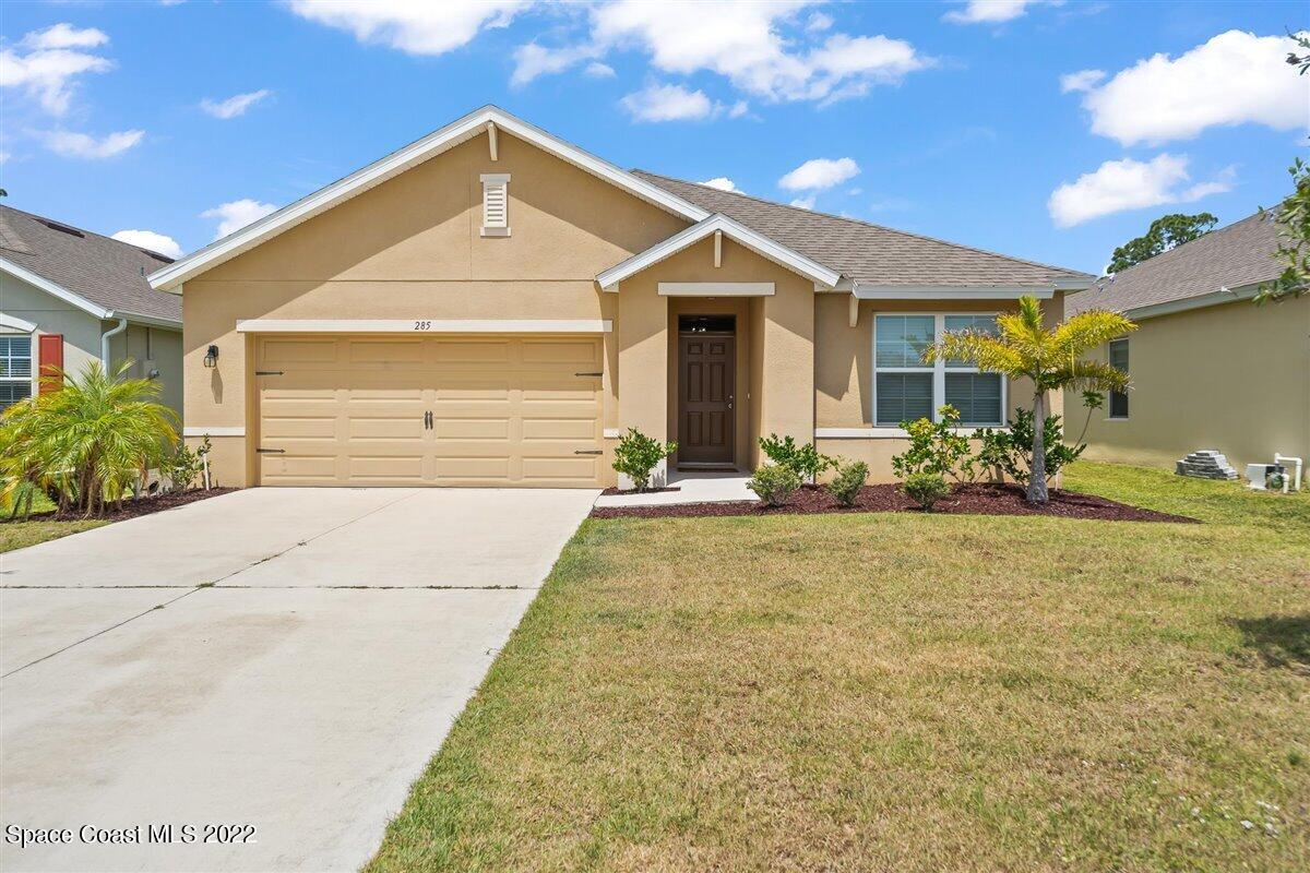 285 Moray Drive SW