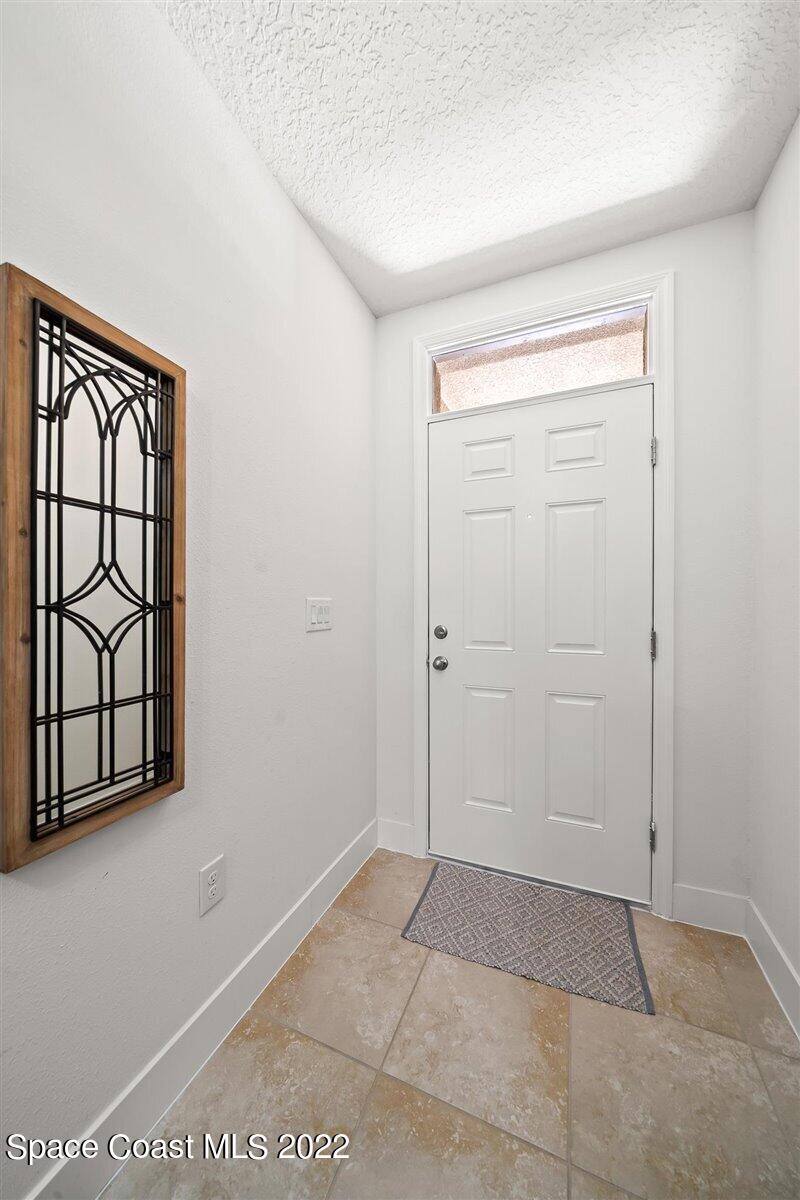 285 Moray Drive SW