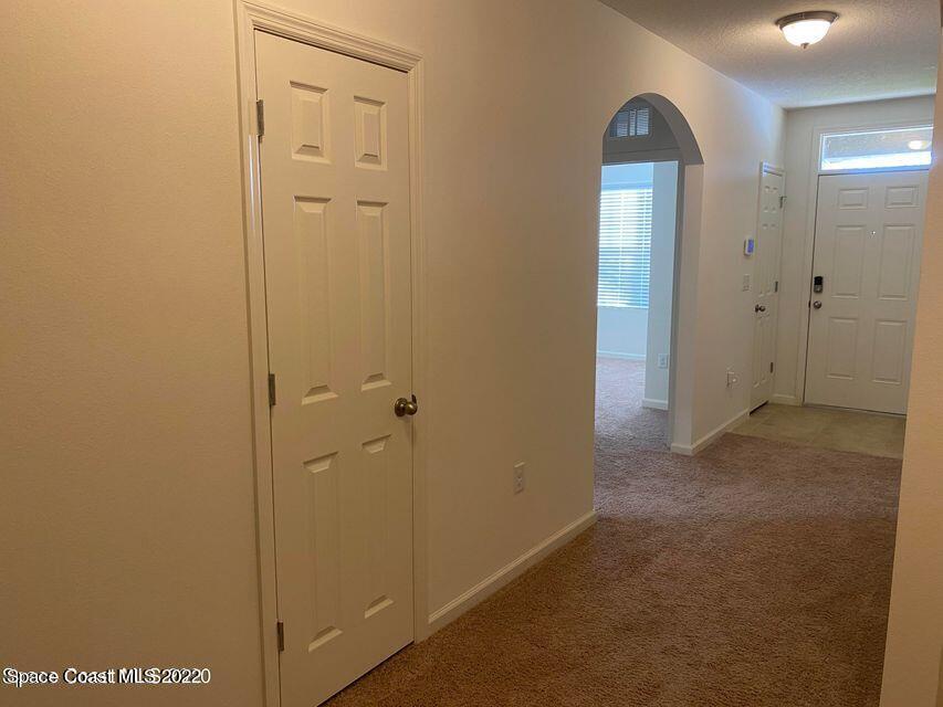 372 Moray Drive SW