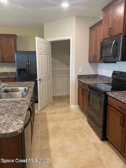 372 Moray Drive SW