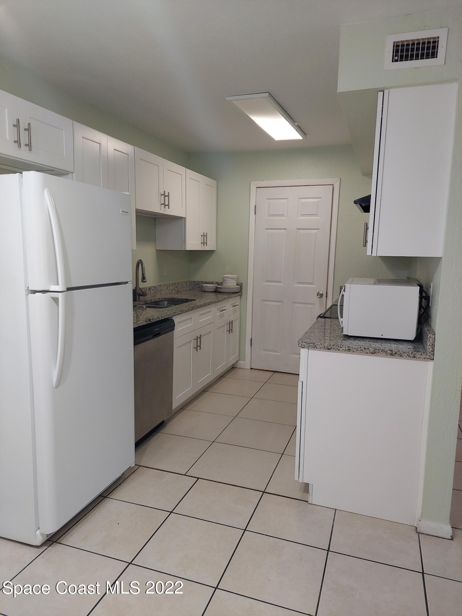 2130 Forest Knoll Drive NE, 30-110
