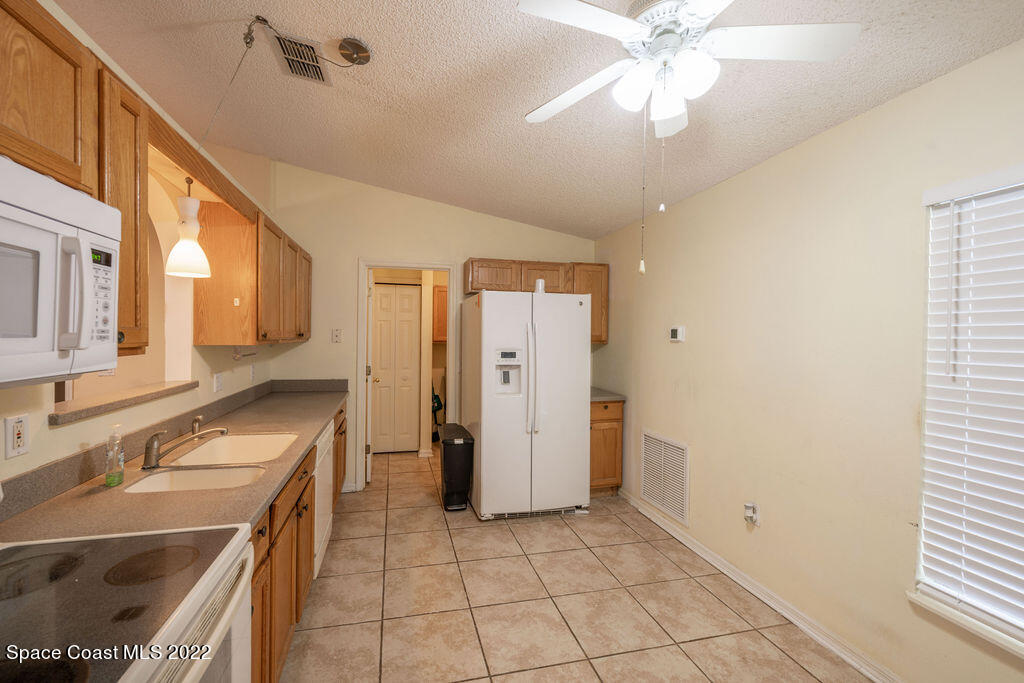 2116 Spring Creek Circle
