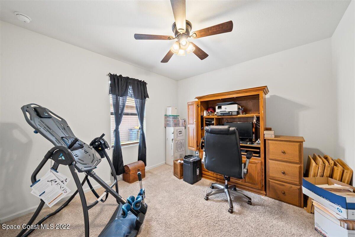 682 Old Country Road SE