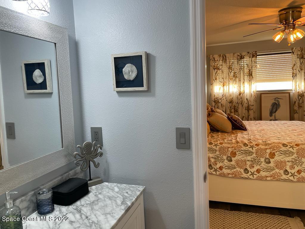 3901 NE Dixie Highway, 510