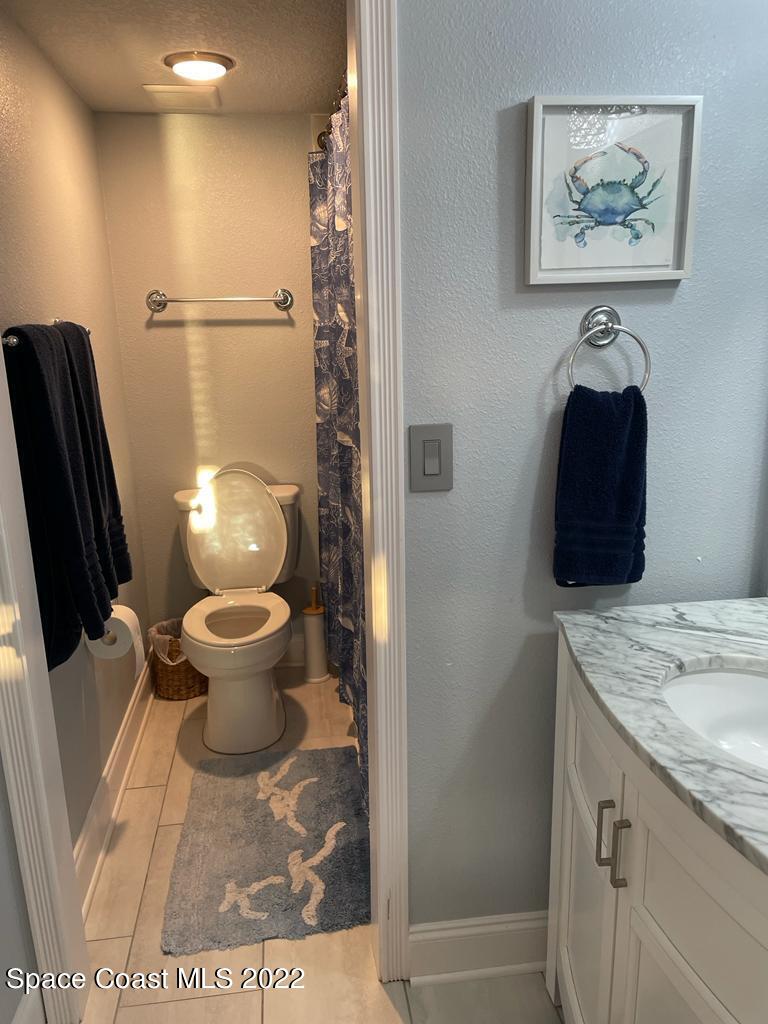 3901 NE Dixie Highway, 510