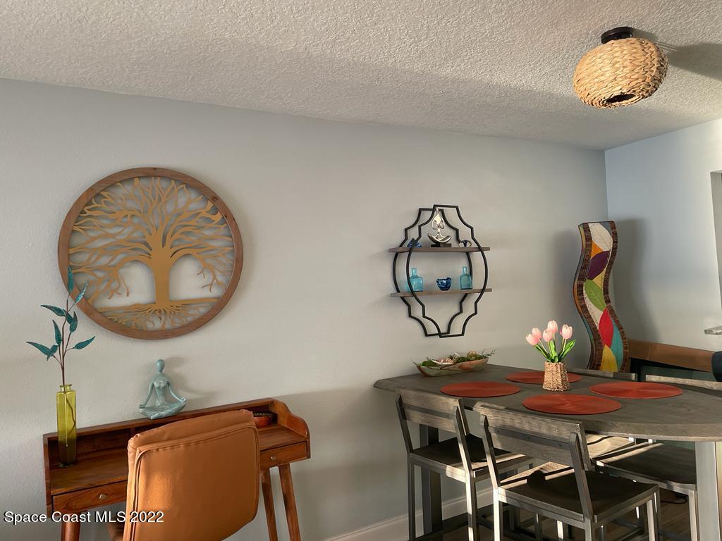 3901 NE Dixie Highway, 510